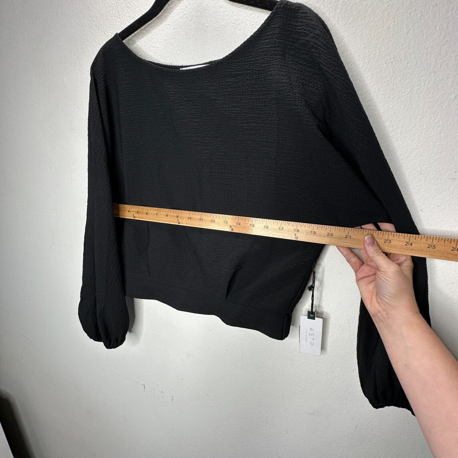 ASTR The Label NWT ASTR The Label Black Rib Long Sleeve Peek A Boo Back M Size M / US 6-8 / IT 42-44 - 5 Thumbnail