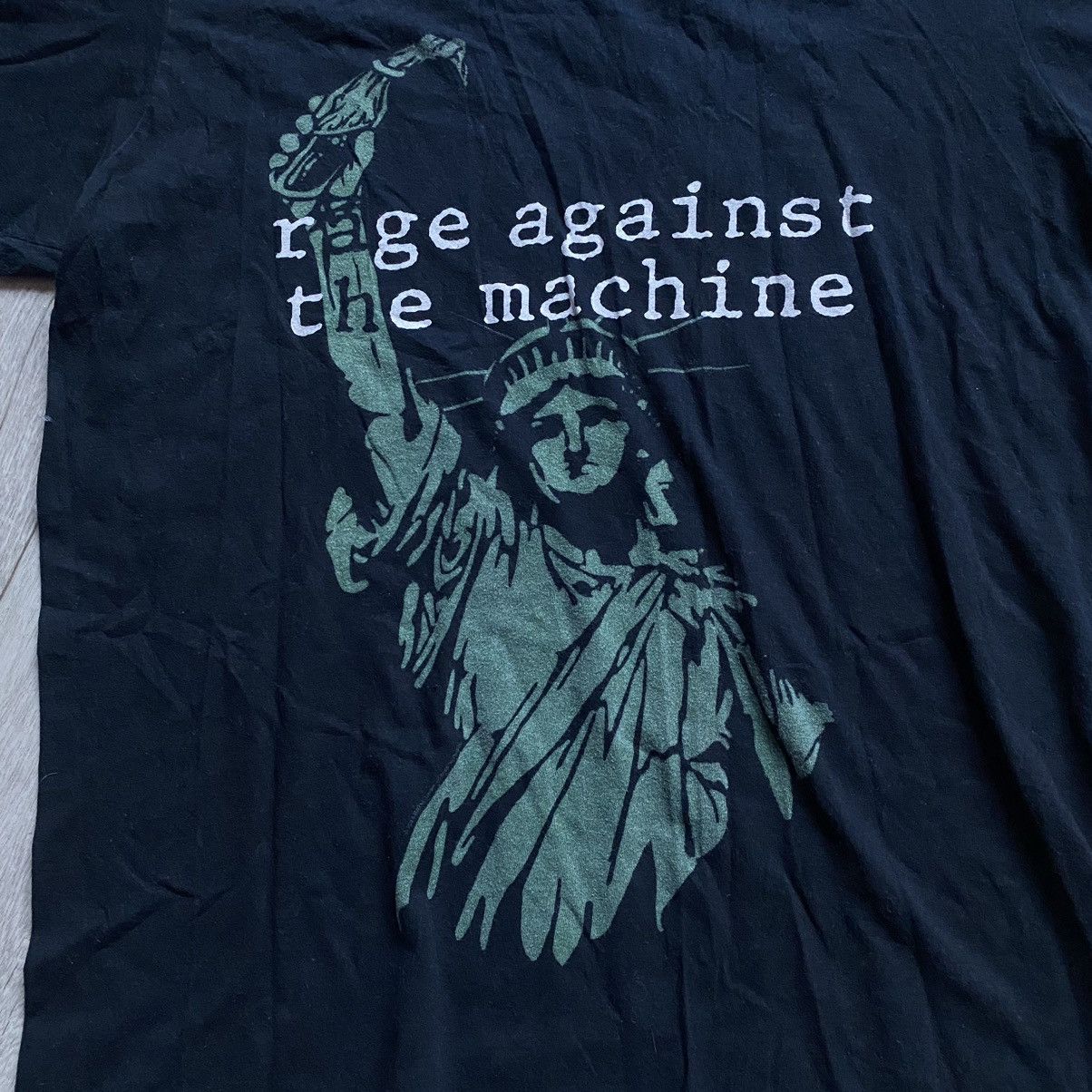 Band Tees RAGE AGAINST THE MACHINE 00s STATUE OF LIBERTY PRINT T SHIRT Size US M / EU 48-50 / 2 - 2 Thumbnail