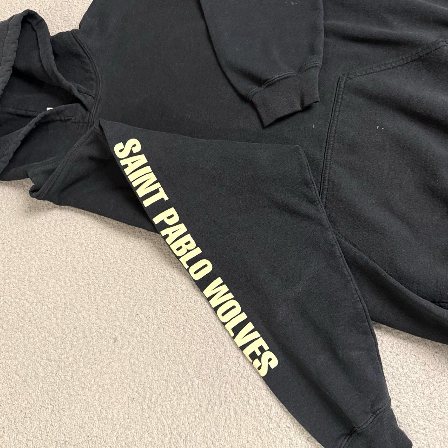 Gildan VINTAGE Kanye West Saint Pablo Sweatshirt Mens L Black Pullover Hooded Graphic Print Logo Size US L / EU 52-54 / 3 - 2 Thumbnail