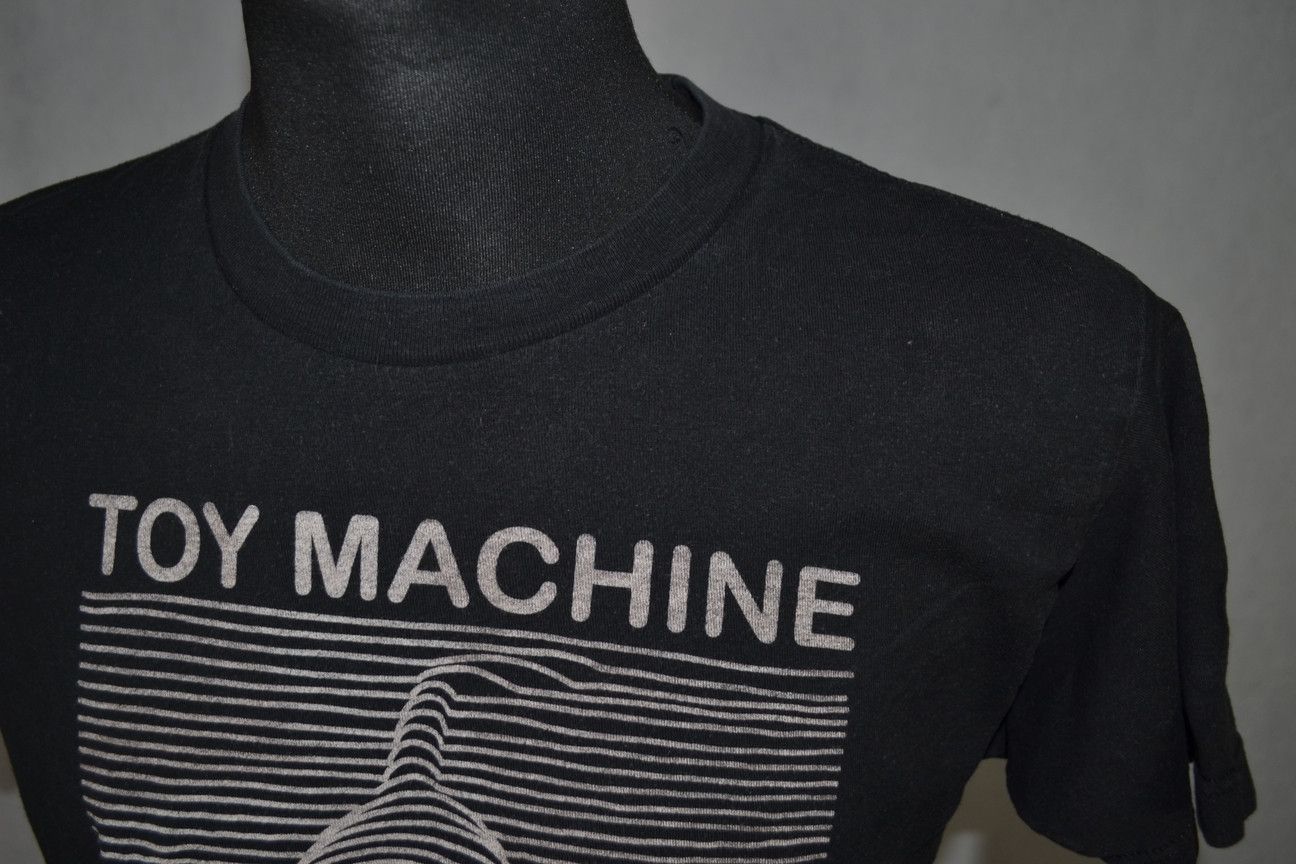 Girl Skateboards × Toy Machine × Vintage Toy Machine Know Pleasure Skateboard tee M Size US M / EU 48-50 / 2 - 3 Thumbnail