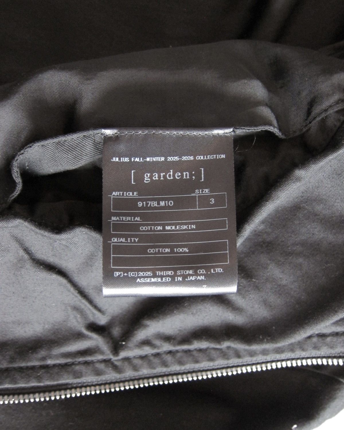 Julius AW25 cropped moleskin military bomber jacket Size US M / EU 48-50 / 2 - 4 Thumbnail