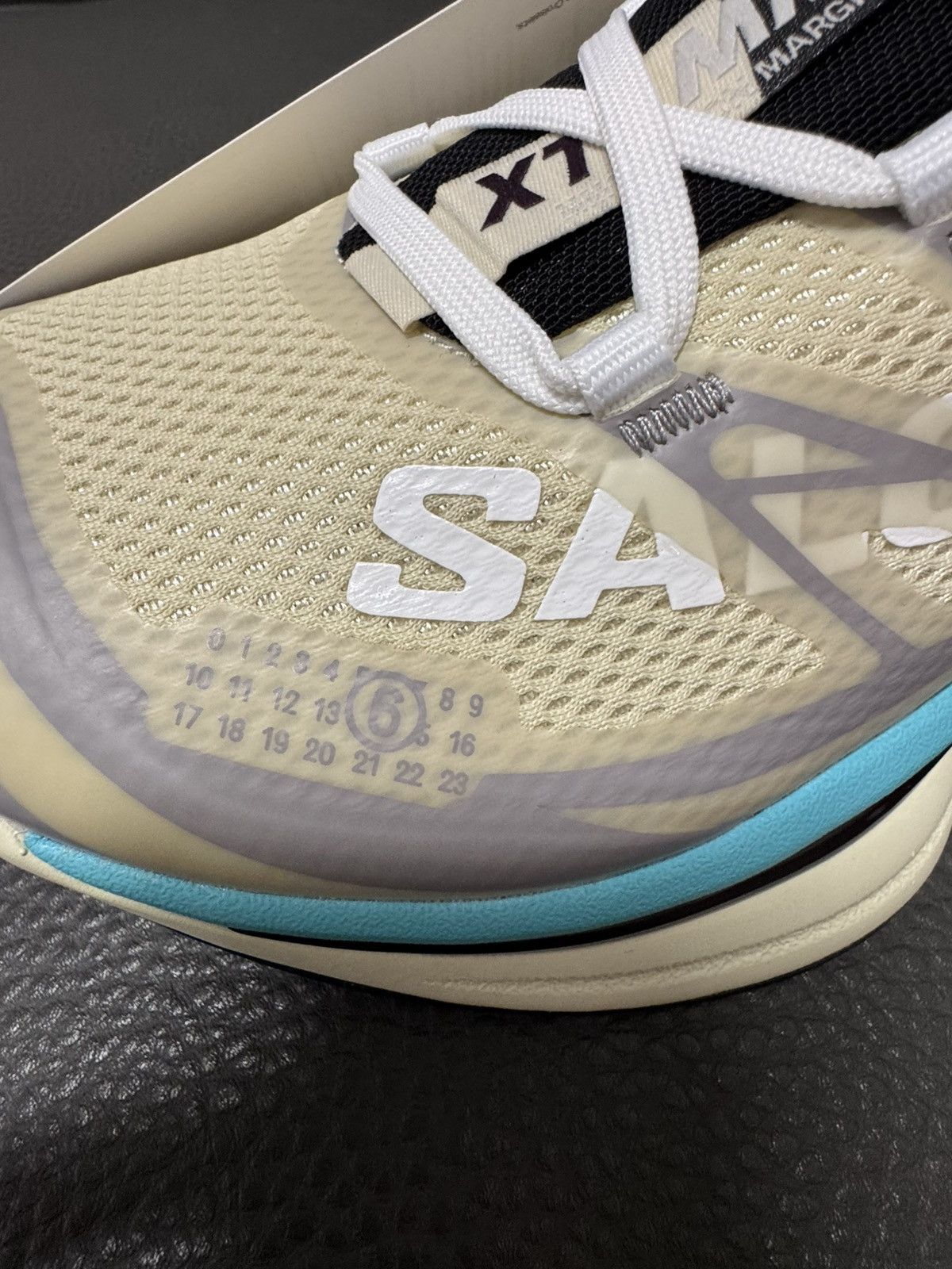 Salomon NIB XT-MM6 Retro Hiking Sneakers Unisex - Beige/Blue, 36 Size US 5 / IT 35 - 5 Thumbnail