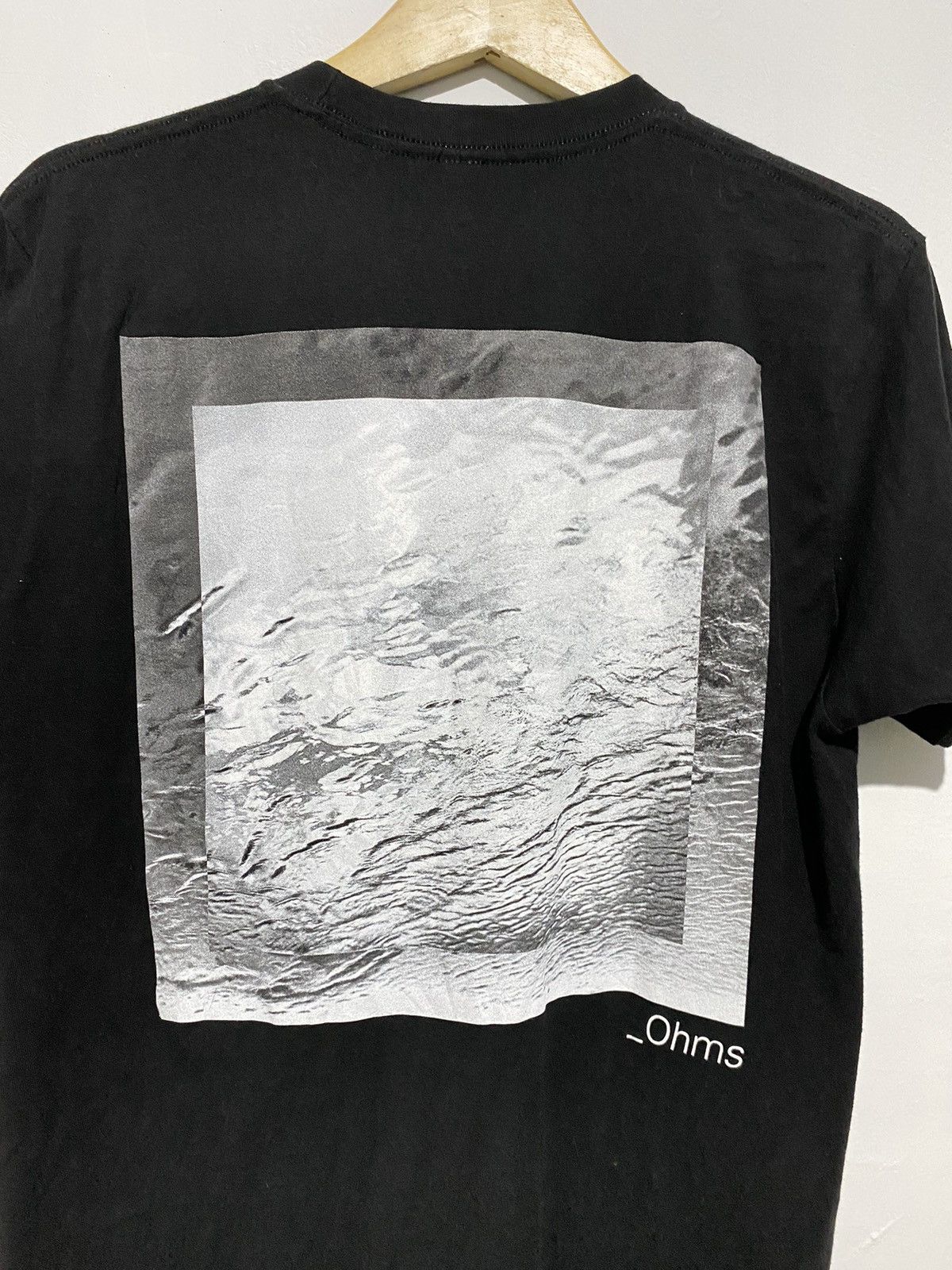 Band Tees 2000s Deftones _ohms album tshirts Size US M / EU 48-50 / 2 - 4 Thumbnail