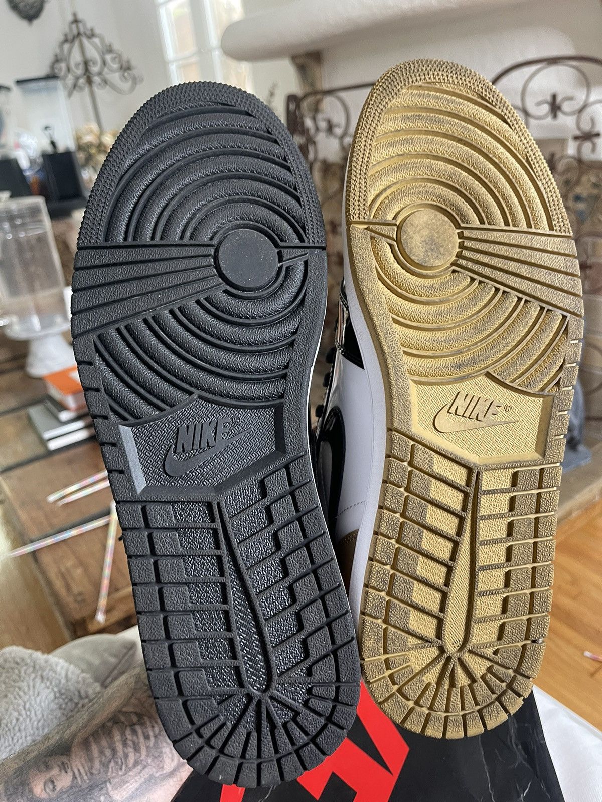 Jordan Brand Jordan 1 Retro High OG Top 3 Gold Size US 12.5 / EU 45-46 - 6 Thumbnail
