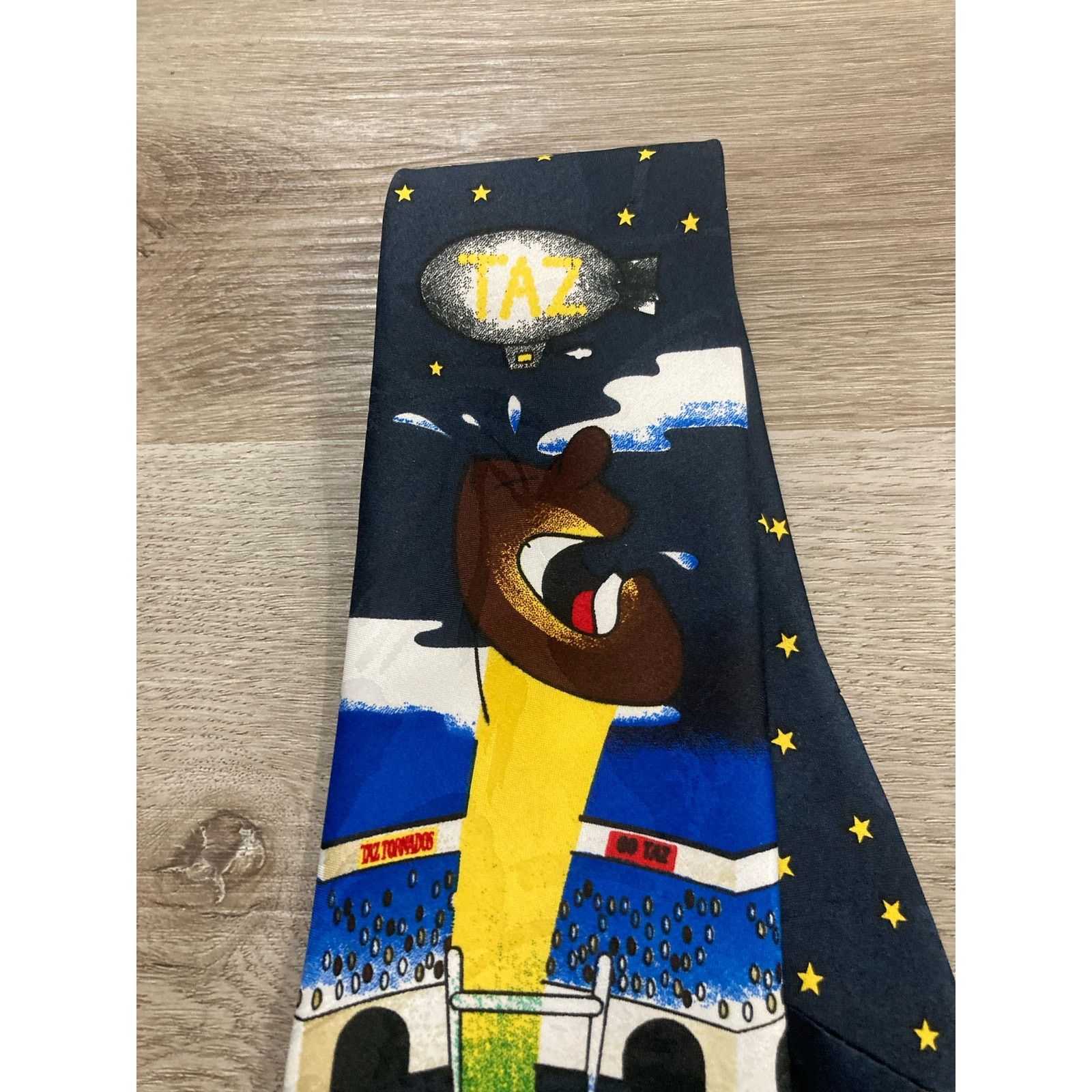 Other Vintage 1995 Looney Tunes Tazmanian Devil Football Necktie Size ONE SIZE - 7 Thumbnail
