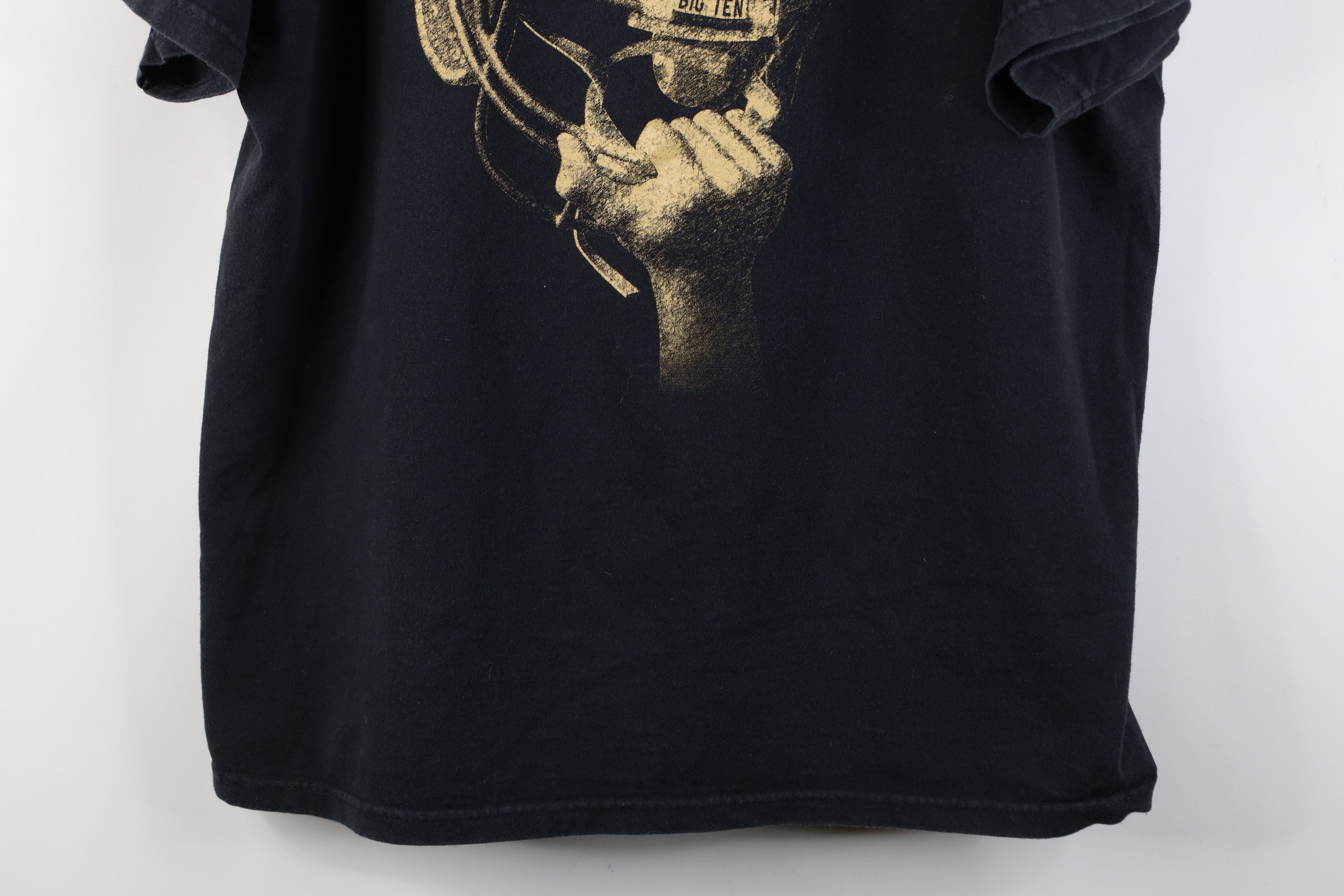 Vintage Vintage 90s University Football Boiler Short Sleeve T-Shirt Size US XL / EU 56 / 4 - 3 Thumbnail