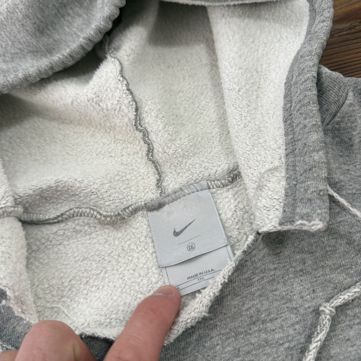 Nike Vintage Grey Nike Center Logo Grey Tag Hoodie Sweatshirt Size US XL / EU 56 / 4 - 4 Thumbnail