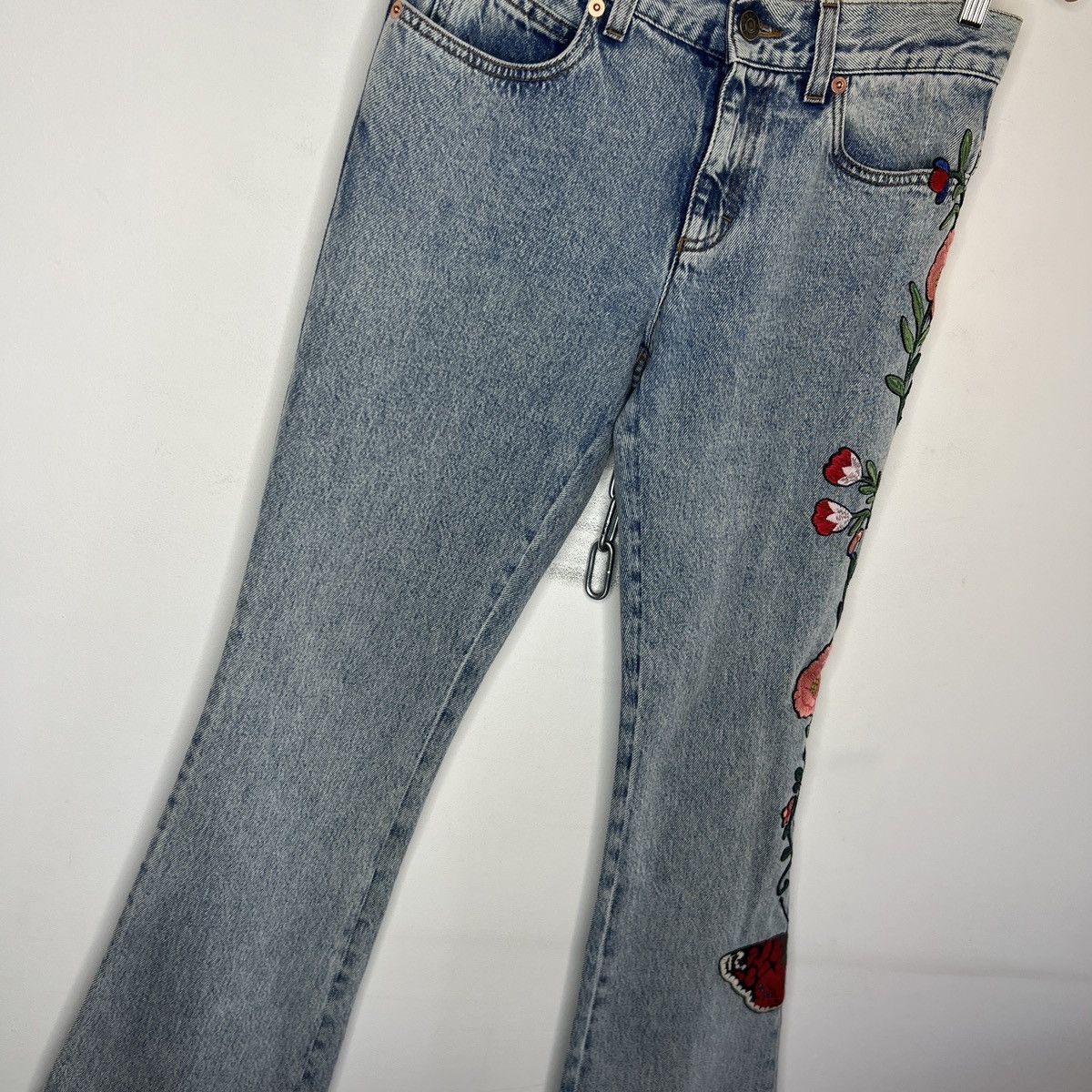Gucci Gucci Floral Flowers Embroidery Jeans Denim Trousers Pants Size 27" / US 4 / IT 40 - 4 Thumbnail