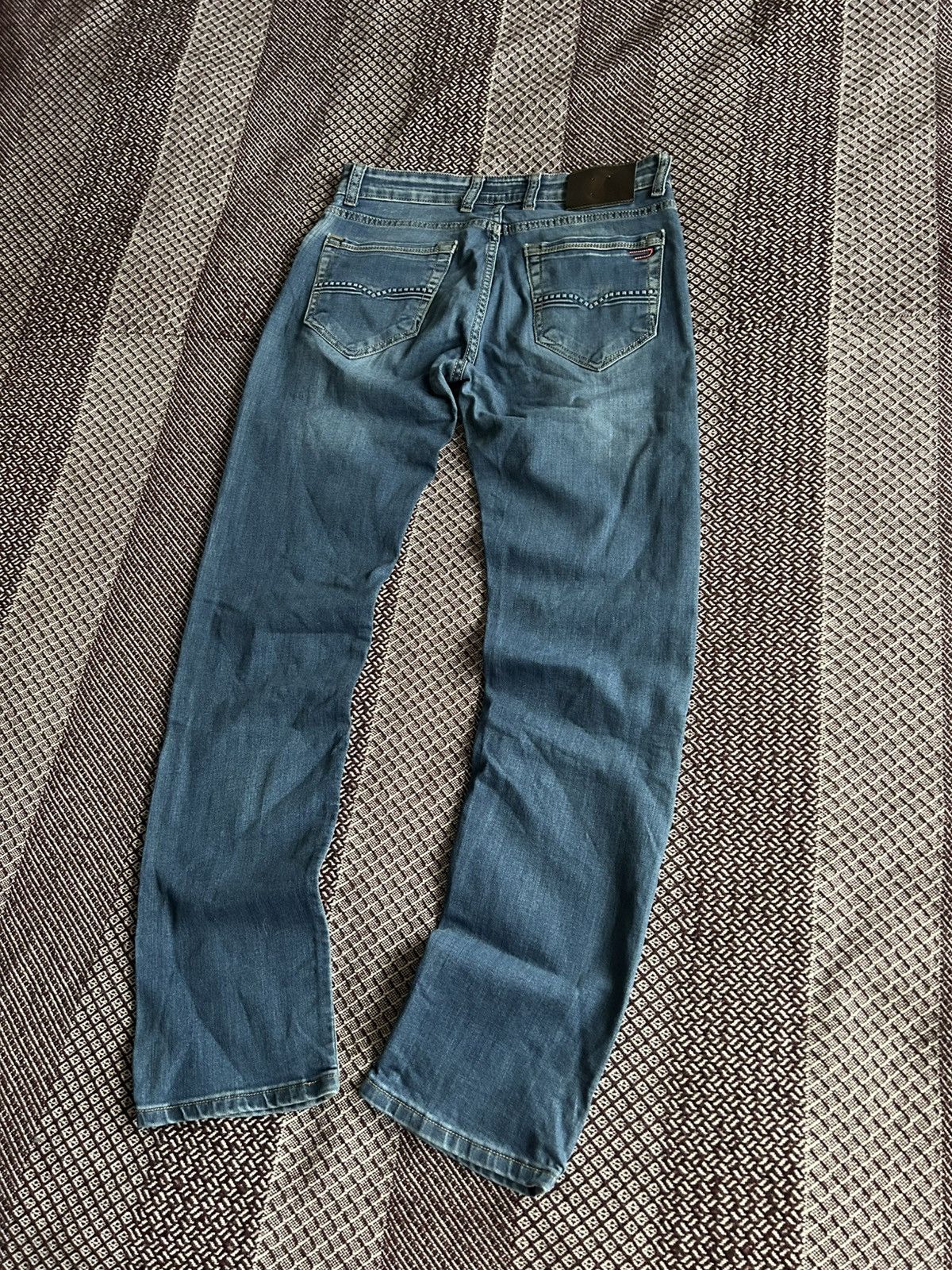 Diesel Vintage Diesel Distressed Denim Jeans Faded Washed Size W32 Size US 32 / EU 48 - 2 Thumbnail