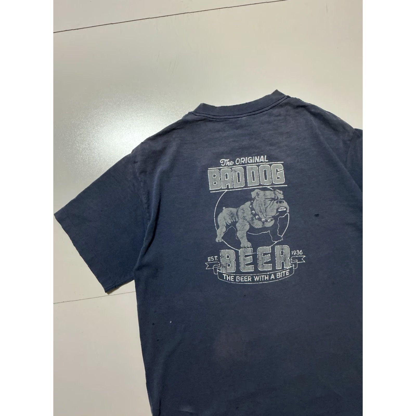 Vintage VINTAGE The Original Bad Dog Beer Bulldog Single Stitch Graphic T-Shirt XL Blue 90s Mens Size US XL / EU 56 / 4 - 5 Thumbnail
