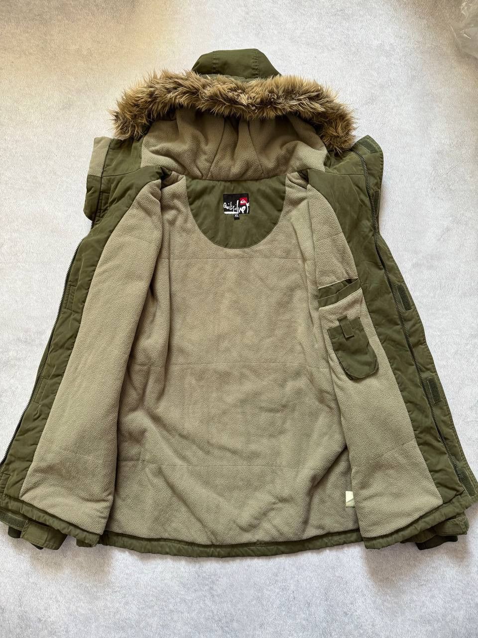 Quiksilver Vintage Quiksilver Olive Green Parka Jacket Fur Hood Size US XL / EU 56 / 4 - 9 Thumbnail