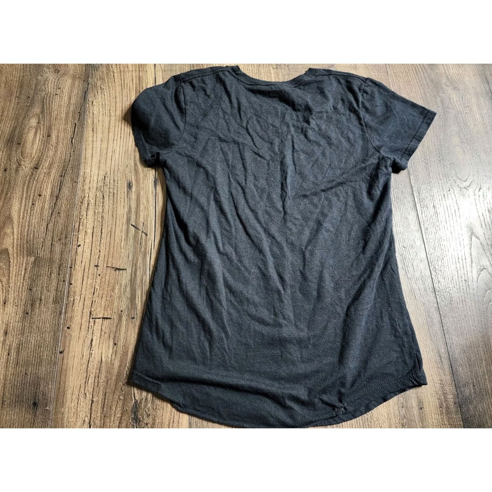 Vintage Womens M Chilling Adventures of Sabrina Spellman Mortuary T Shirt Distressed Shirt Adult M Black Casual Cotton Blend Knit Boxlunch Womens 90s? Size M / US 6-8 / IT 42-44 - 6 Thumbnail