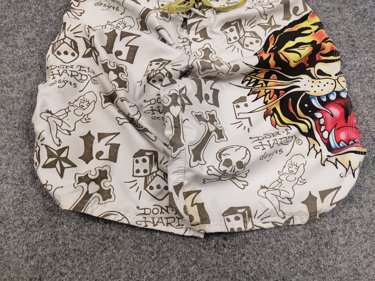 Ed Hardy Vintage Ed Hardy Los Angeles Tattoo Casual Shorts Y2K Style Size US 34 / EU 50 - 9 Thumbnail