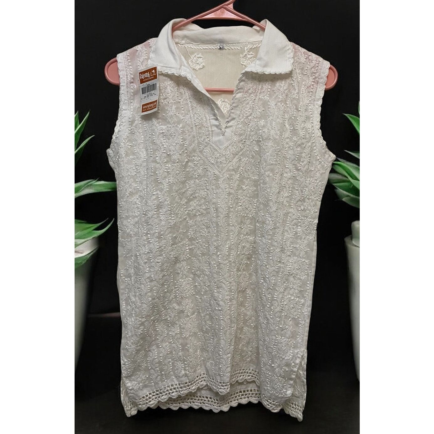 Unknown London White Embroidered Blouse Sleeveless White Size Large NWT Size L / US 10 / IT 46 - 1 Thumbnail