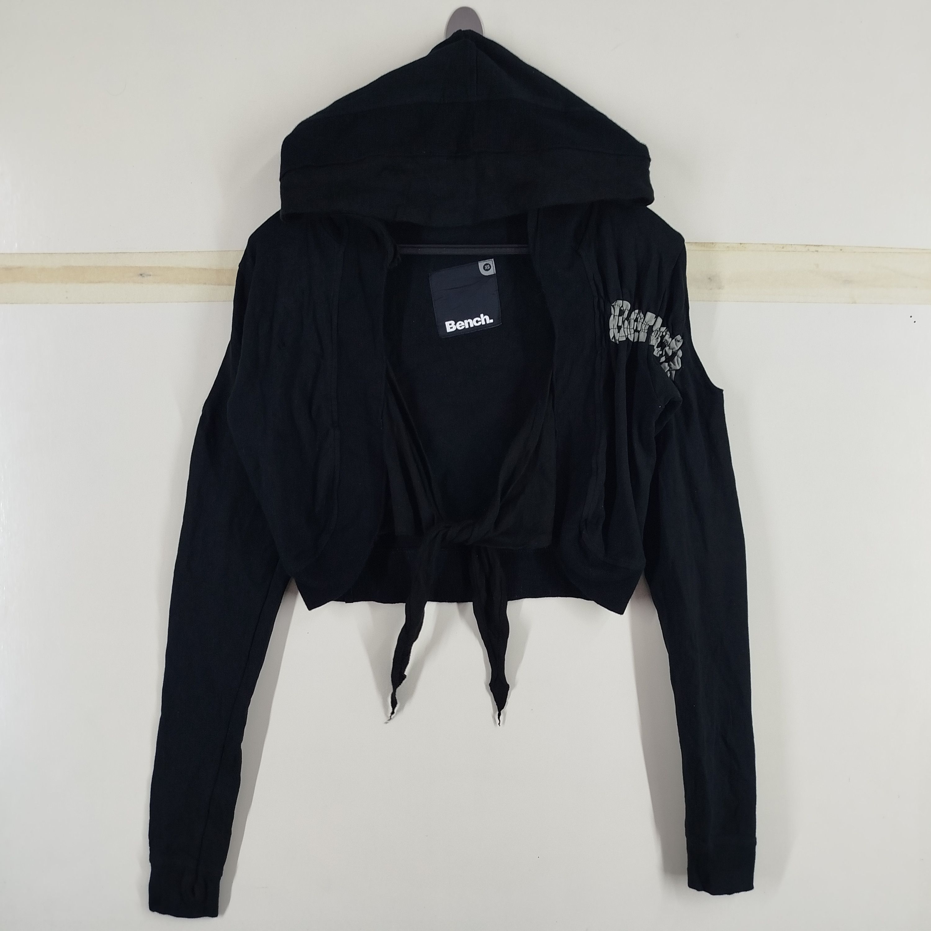 Bench Bench Crop Top Hoodie Size XS / US 0-2 / IT 36-38 - 1 Thumbnail