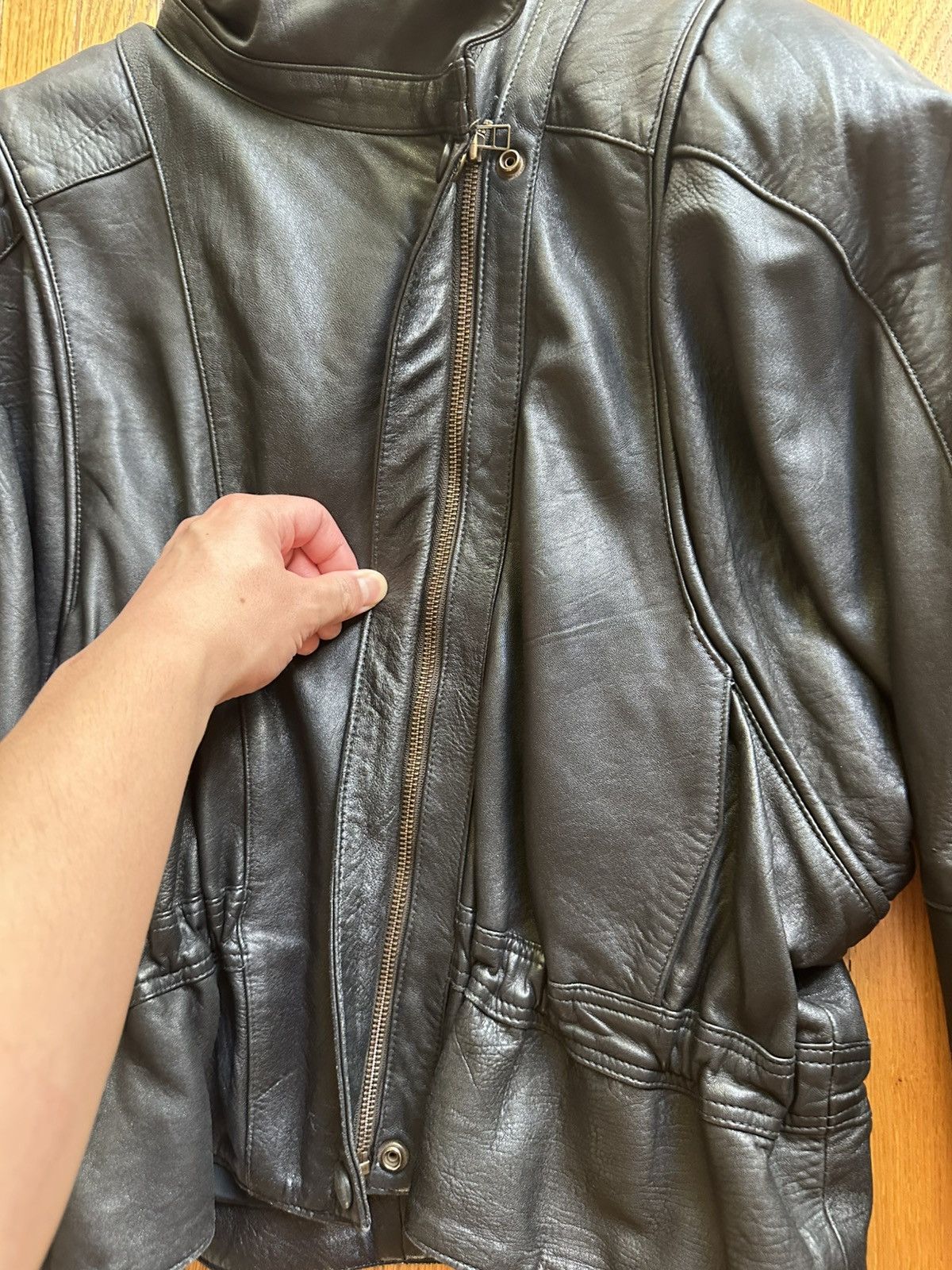 Other Vintage German Assymetrical Lambskin Leather Jacket Size US S / EU 44-46 / 1 - 2 Thumbnail