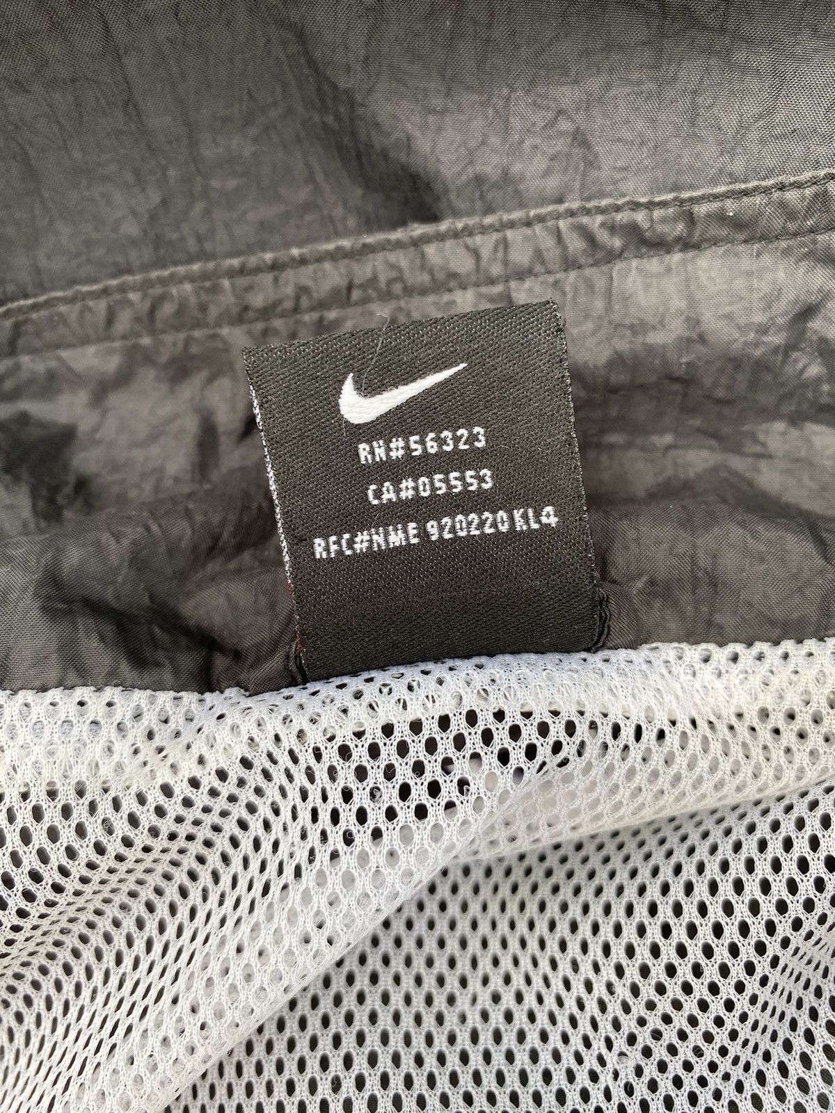 Nike Nike Track Jacket Windbreaker Size US XL / EU 56 / 4 - 6 Thumbnail