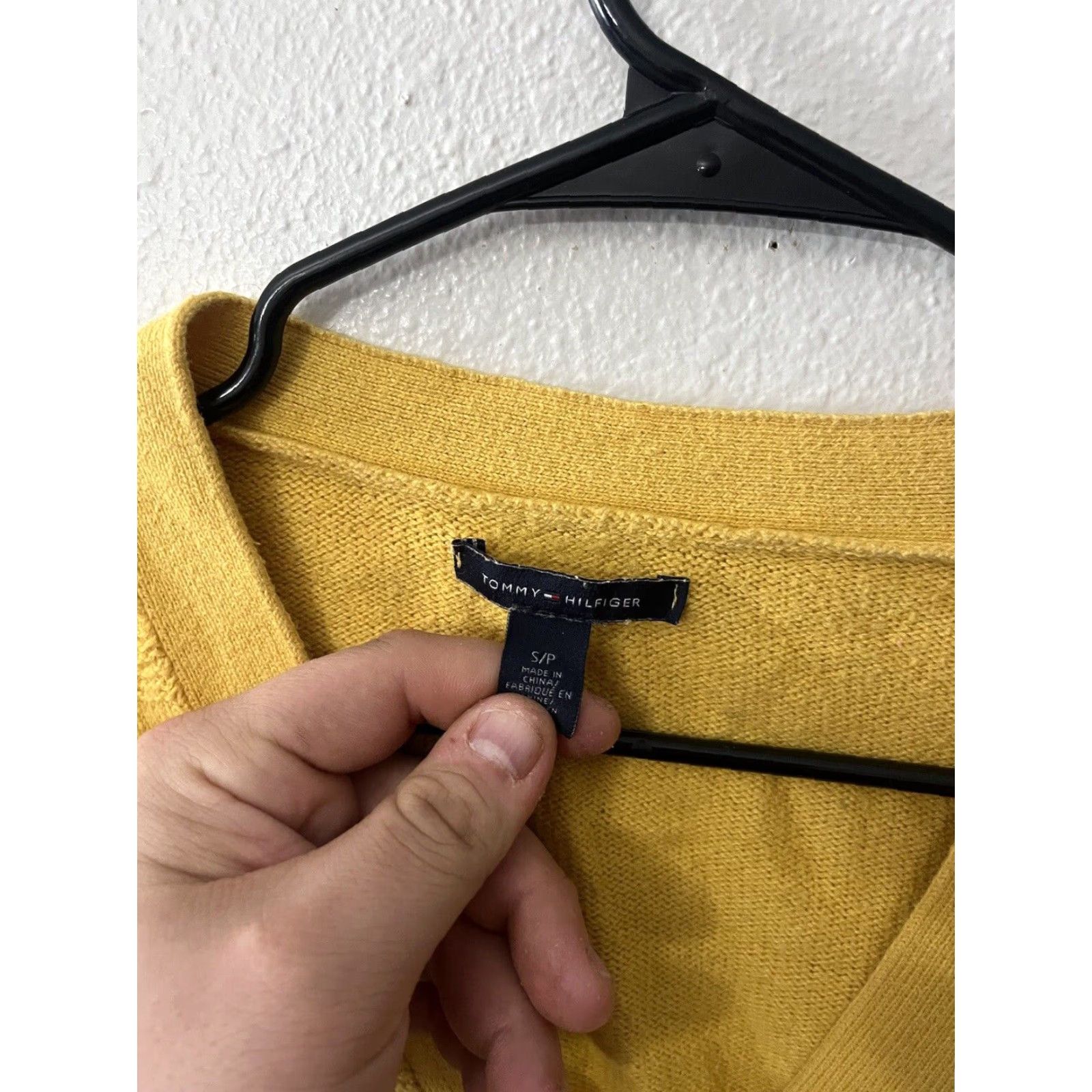Tommy Hilfiger VINTAGE Tommy Hilfiger Women's Sweater Cardigan Fall Spring Winter Casual Preppy S Small Yellow Size S / US 4 / IT 40 - 2 Thumbnail