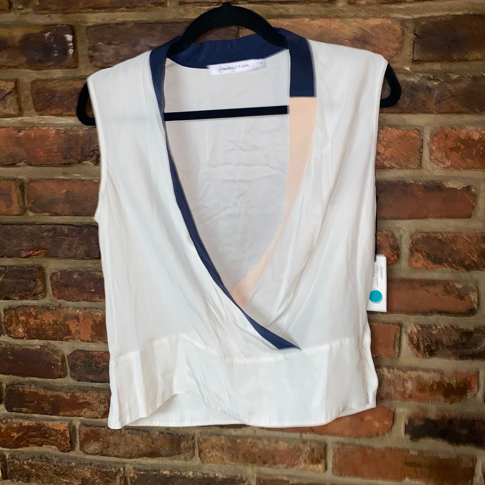 Other NWT Symphony + Note White Surplice Sleeveless Blouse Small Size S / US 4 / IT 40 - 1 Thumbnail