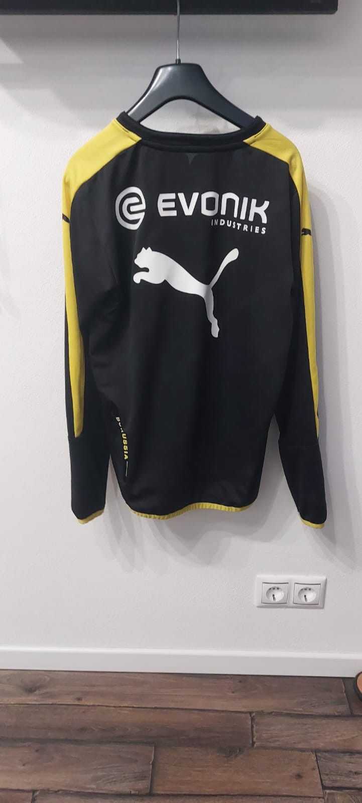 Puma Dortmund Trainign Kit Puma 2015/16 (XXL. Kids) Size US XXL / EU 58 / 5 - 2 Thumbnail