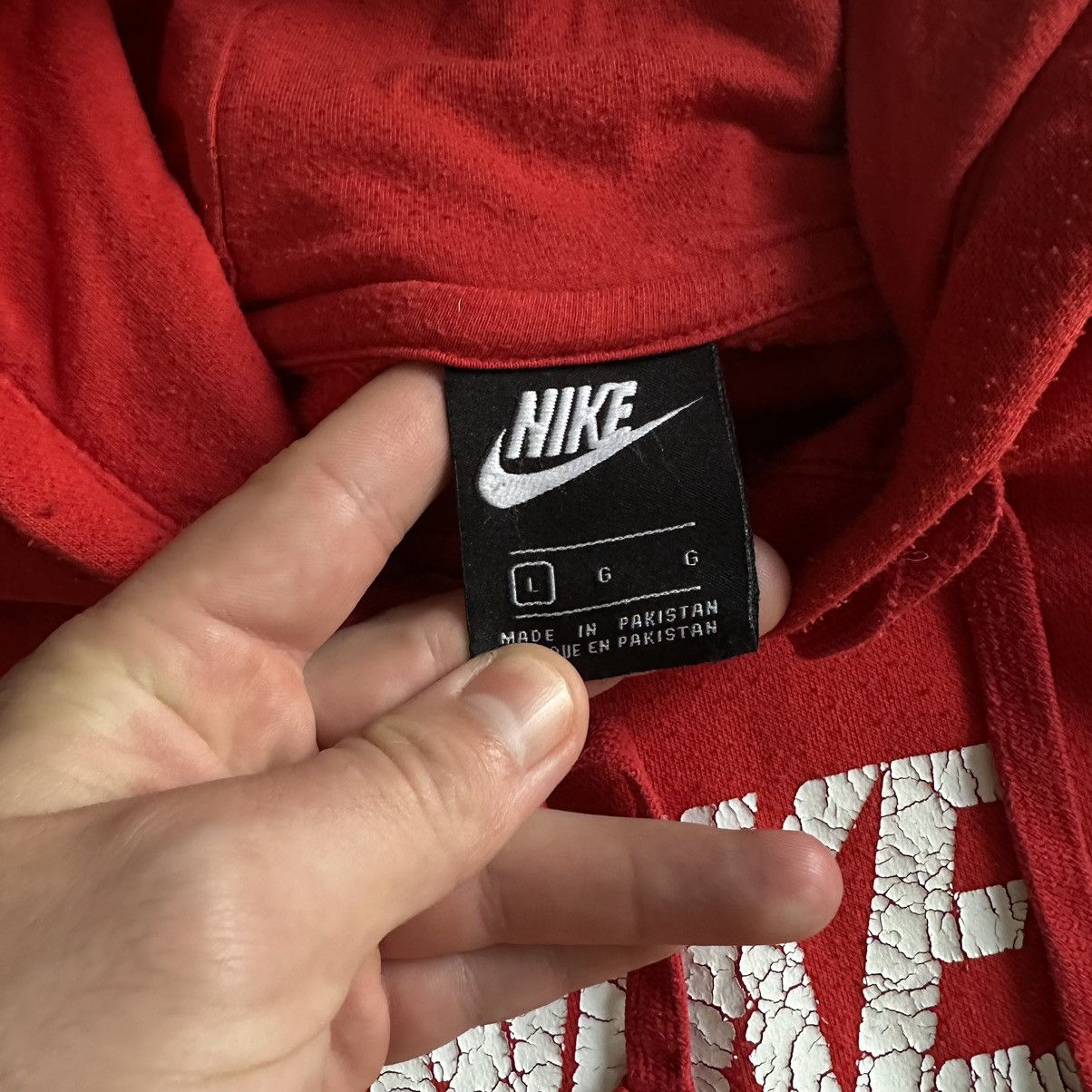 Nike × Vintage Vintage Nike Hoodie Big Logo Centre Logo Distressed Y2K 00s Size US L / EU 52-54 / 3 - 7 Thumbnail