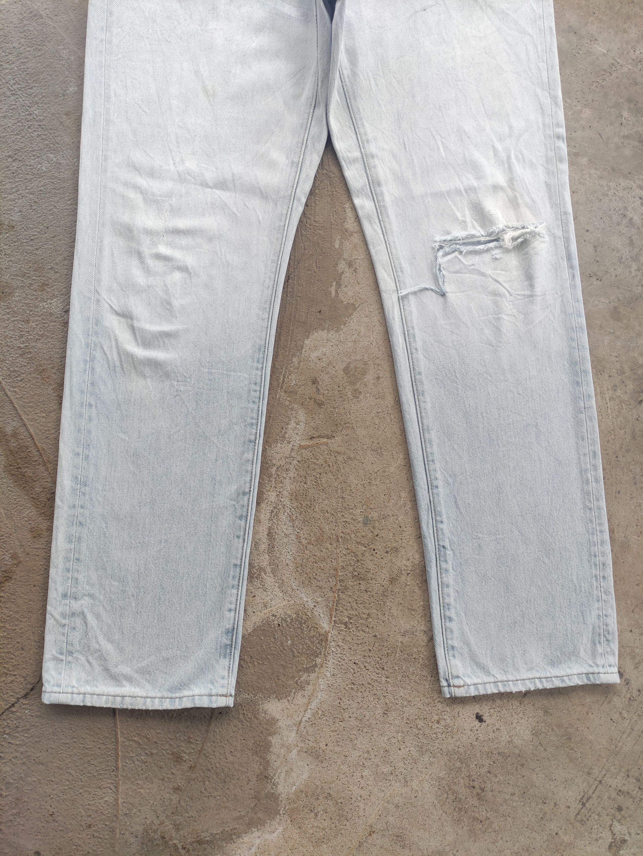 Japanese Brand Vintage Japanese Distressed Faded Denim Pants W34 Size US 34 / EU 50 - 4 Thumbnail