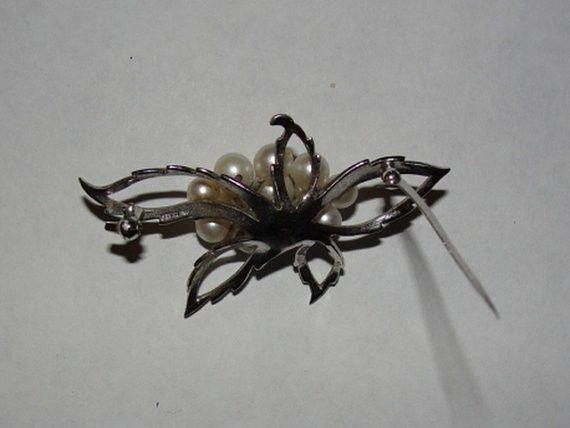 Designer Sterling Silver Flower Pin w/ Cultured Pearl Cluster Size ONE SIZE - 3 Thumbnail
