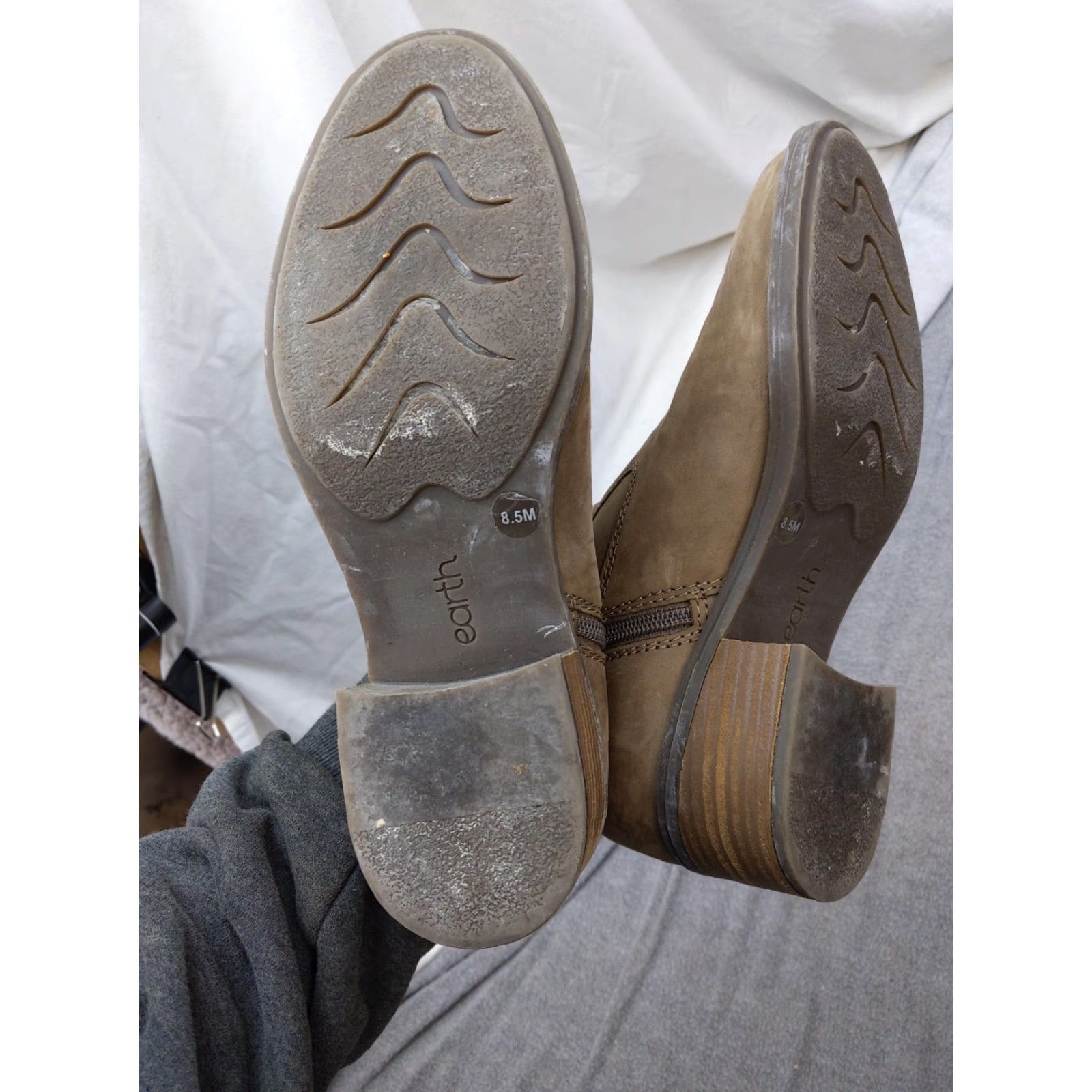 Vintage Earth Womens Bootie Size 8.5 M Brown Nubuck Ankle Zip Block Heel Comfort Booties Size US 9 / IT 39 - 5 Thumbnail