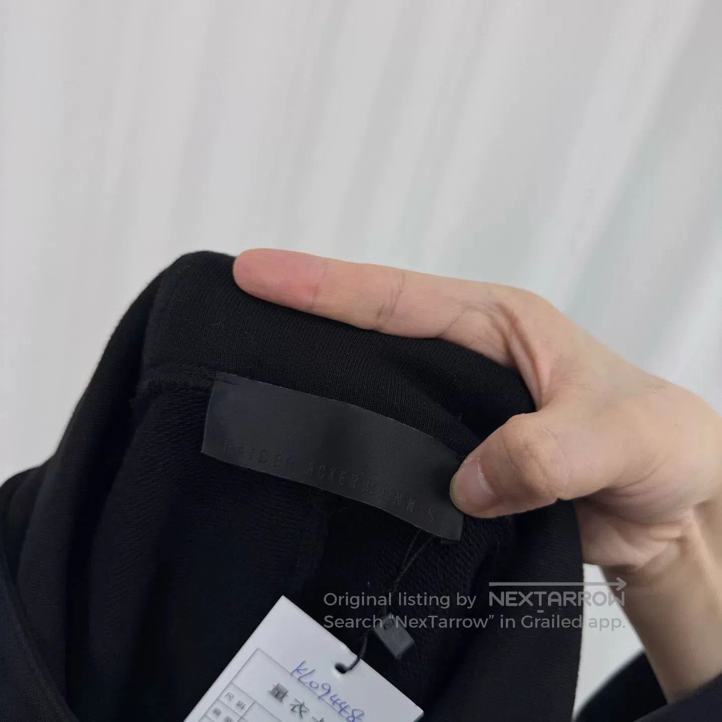 Haider Ackermann haider ackermann perth black hoodie size s. Size US S / EU 44-46 / 1 - 5 Thumbnail