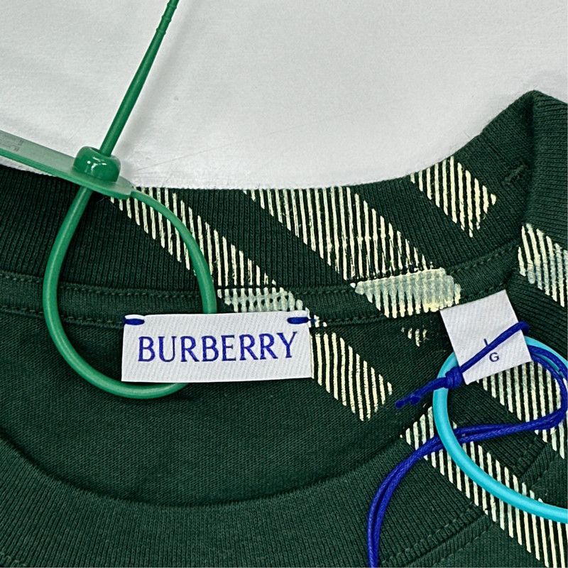 Burberry Burberry Green Plaid Print Short Sleeve T-Shirt 0079 Size US L / EU 52-54 / 3 - 1 Thumbnail