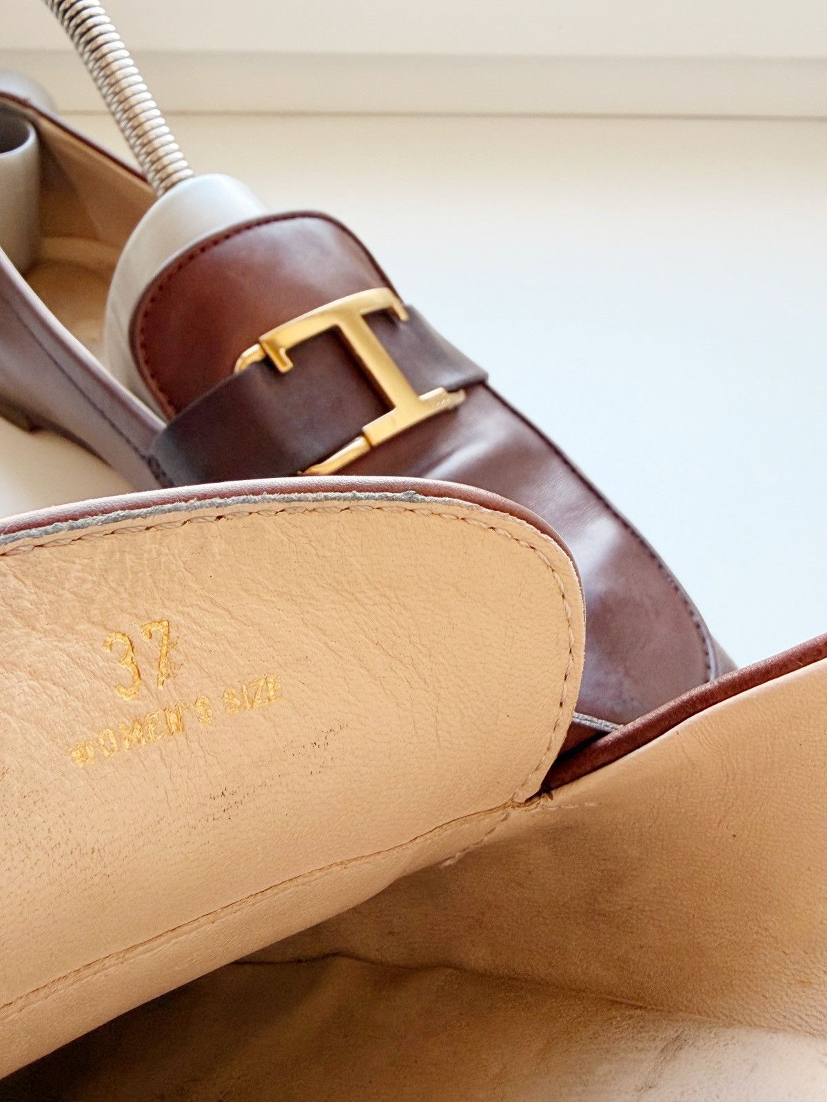 Tod's Tods Women Leather Brown Loafer Size 37 Big Gold Buckle Size US 7 / IT 37 - 9 Thumbnail