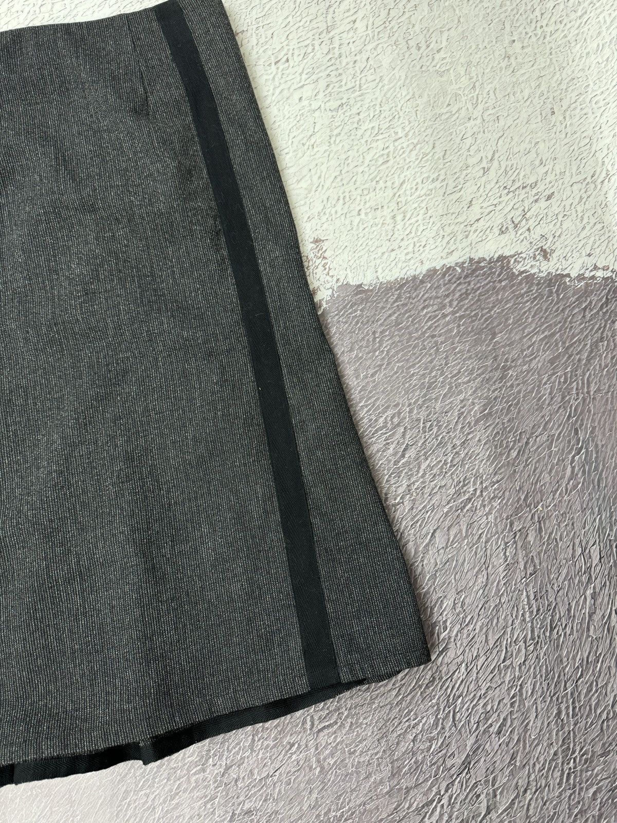 Annette Gortz Annette Gortz wool grey midi skirt with stripes rundholz Size 32" / US 10 / IT 46 - 5 Thumbnail