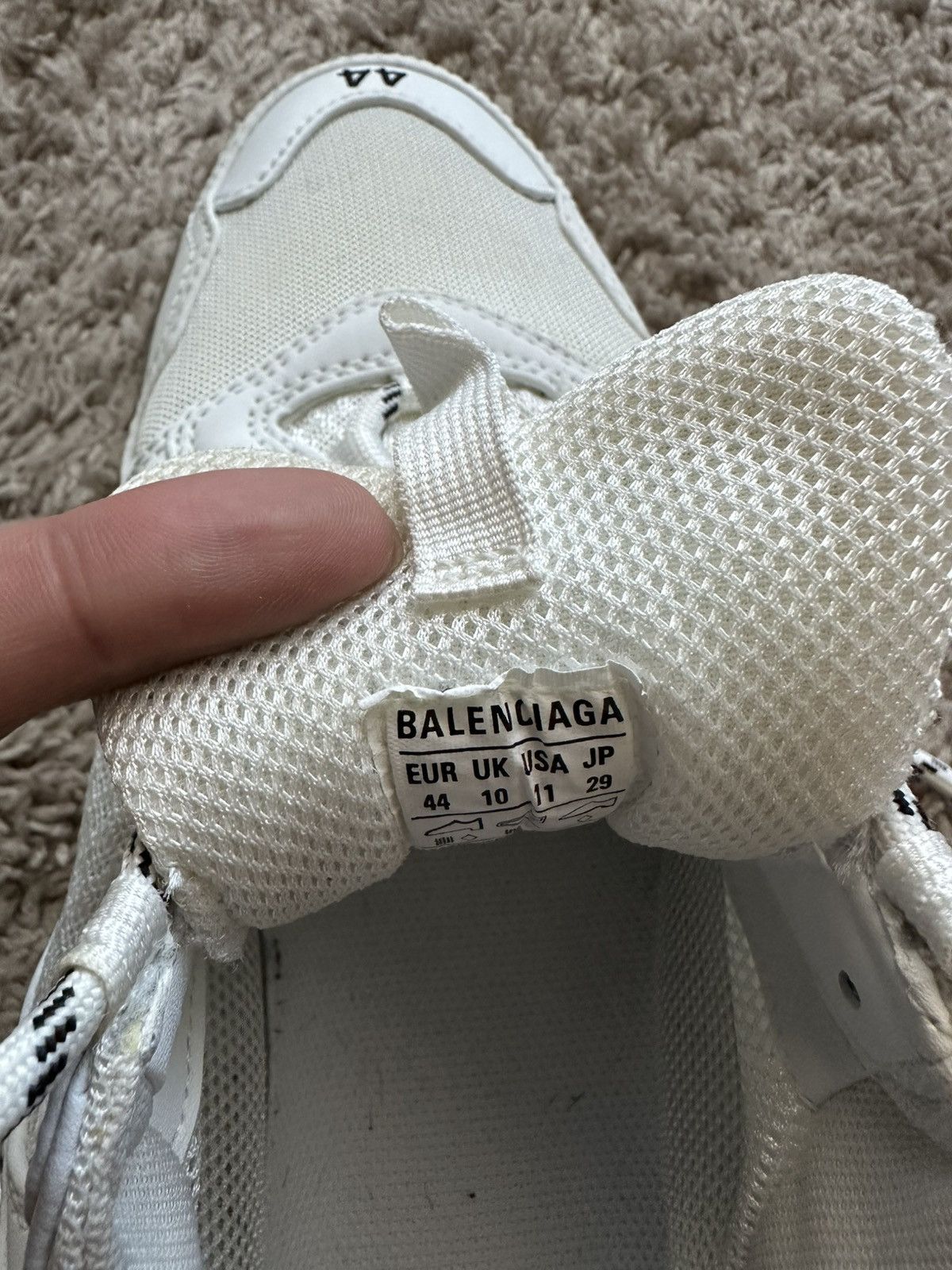 Balenciaga Balenciaga Triple S Clear Sole White Cream Size 44 (OG All) Size US 11 / EU 44 - 8 Thumbnail