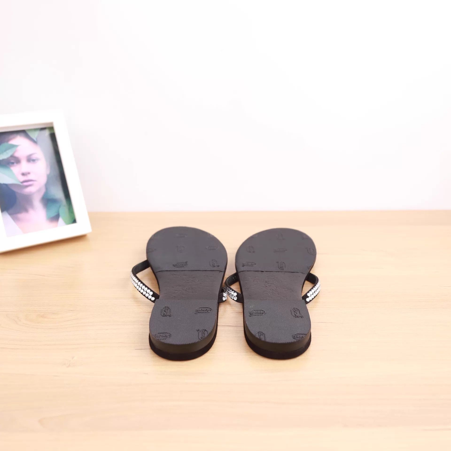 Chanel Chanel Women's Slides Size 38 Size US 7.5 / IT 37.5 - 2 Thumbnail
