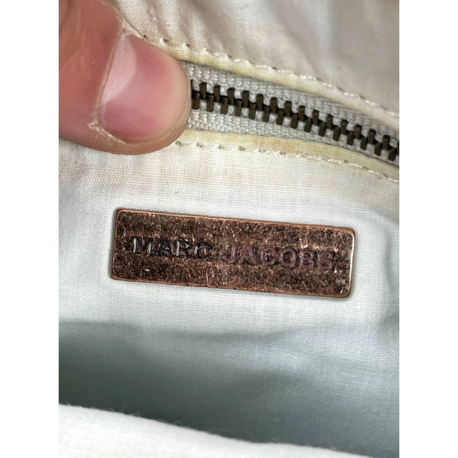 Marc Jacobs Marc Jacobs Bag Womens Medium White Leather Zip Top Inner Pockets Shoulder Bag Mens Womens Size M / US 6-8 / IT 42-44 - 7 Thumbnail