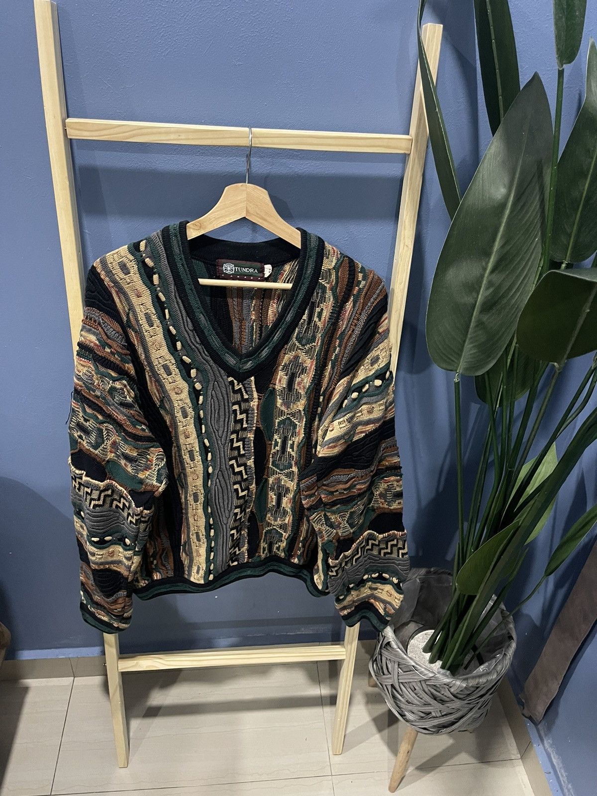 image of Vintage Tundra Canada Style Knitwear Sweater, Men's (Size Medium)