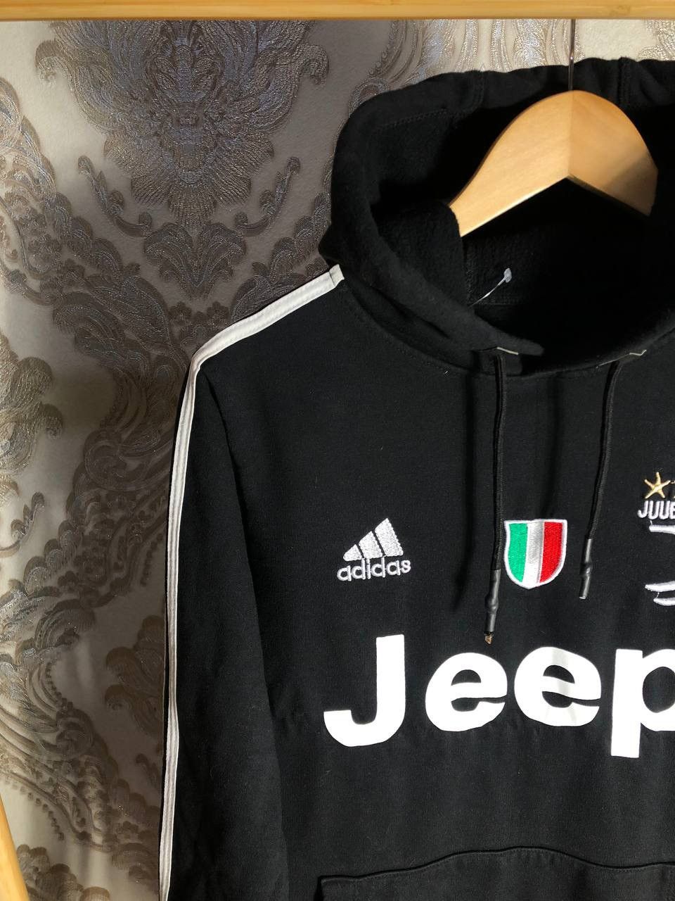 Vintage VERY RARE ADIDAS FC JUVENTUS ITALY RETRO SOCCER JERSEY Y2K Size US M / EU 48-50 / 2 - 3 Thumbnail