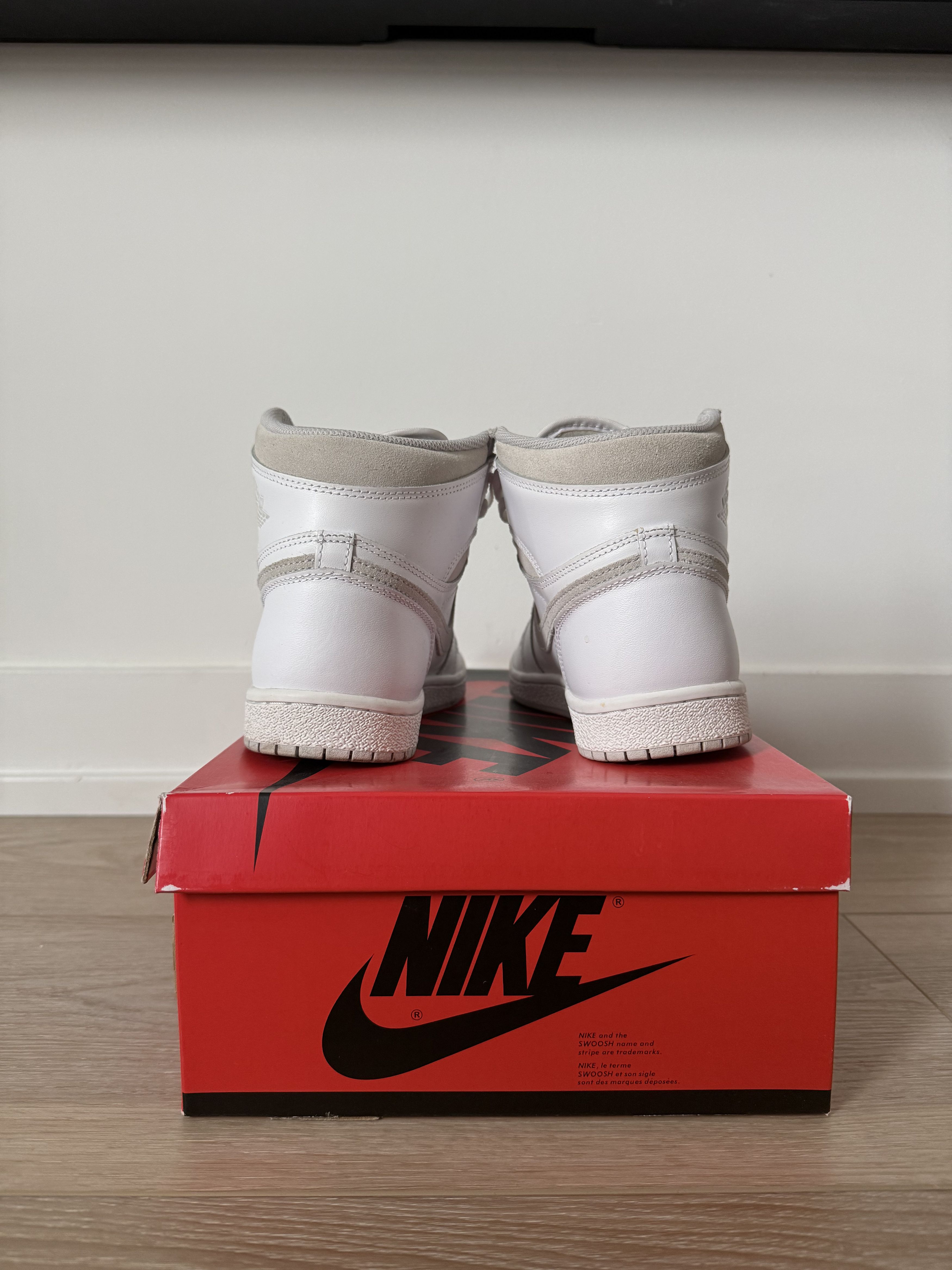 Jordan Brand Air Jordan 1 "White" Size US 9 / EU 42 - 3 Thumbnail