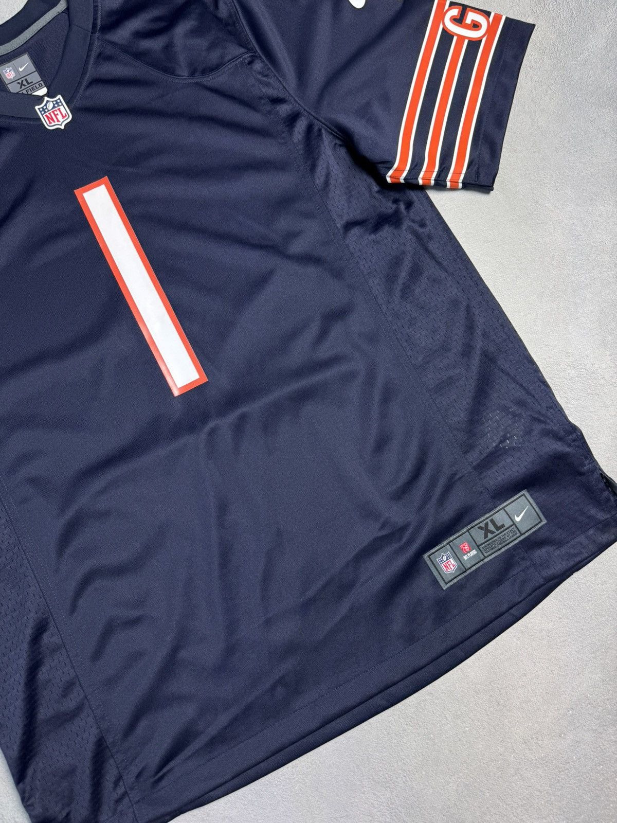 Nike NFL Chicago Bears Football Jersey Nike #1 Justin Fields Size US XL / EU 56 / 4 - 4 Thumbnail
