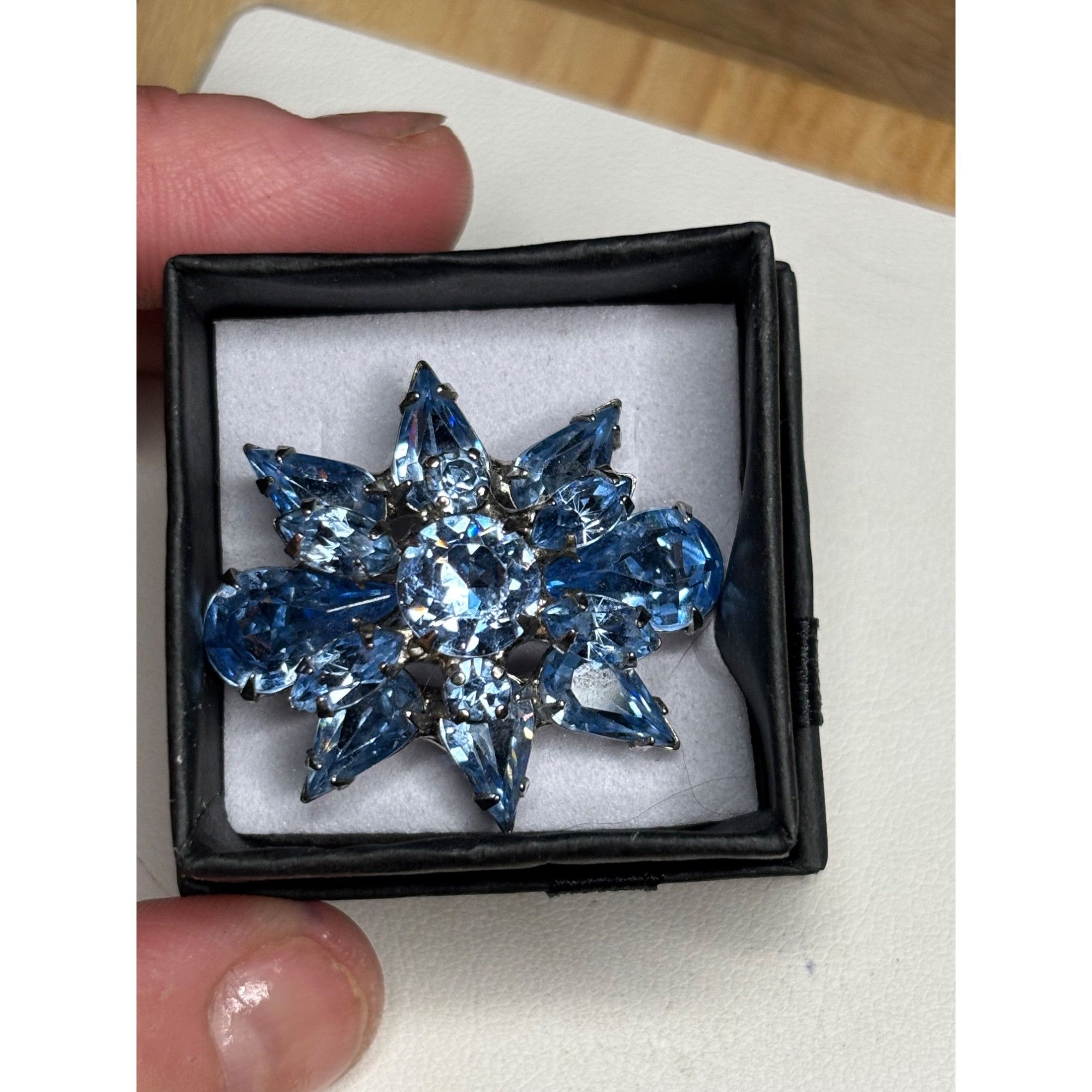 & Other Stories Vintage Blue Rhinestone Snowflake Brooch Size ONE SIZE - 7 Thumbnail