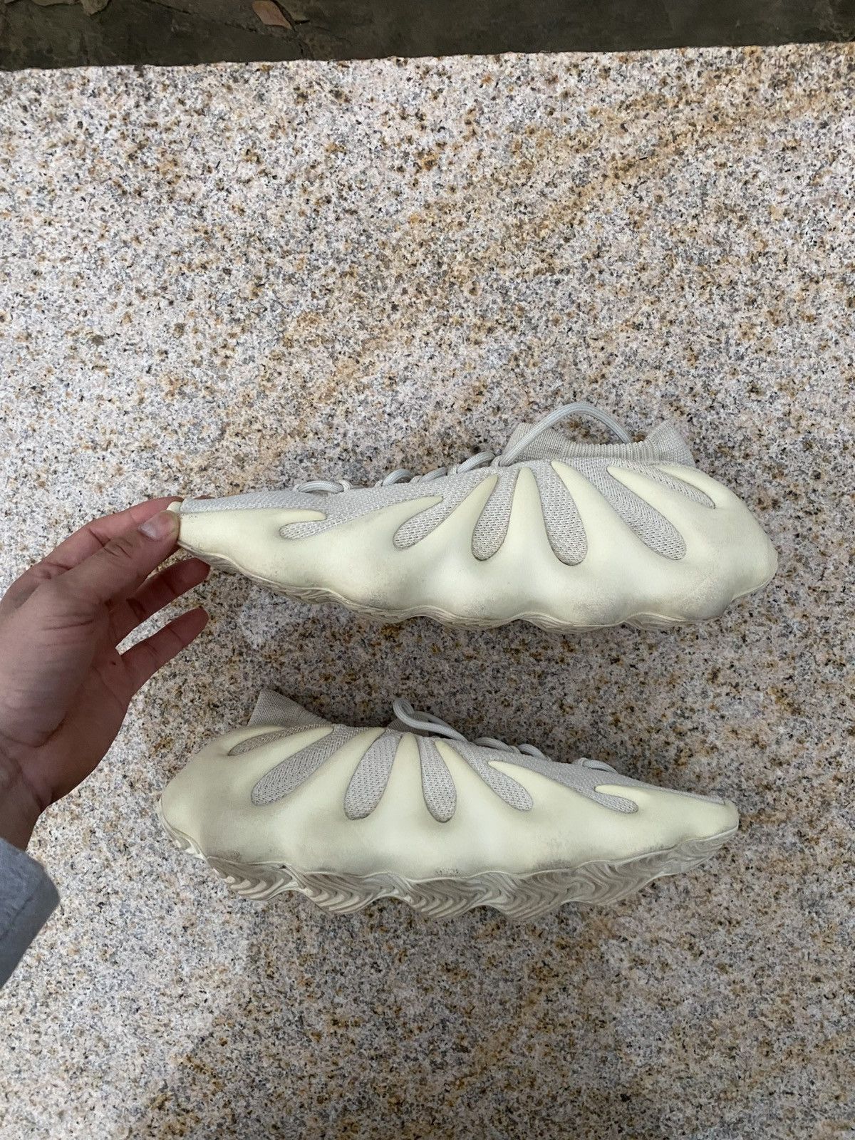 Adidas Adidas Yeezy 450 Cloud White H68038 Men's Size 11 Used Size US 11 / EU 44 - 2 Thumbnail