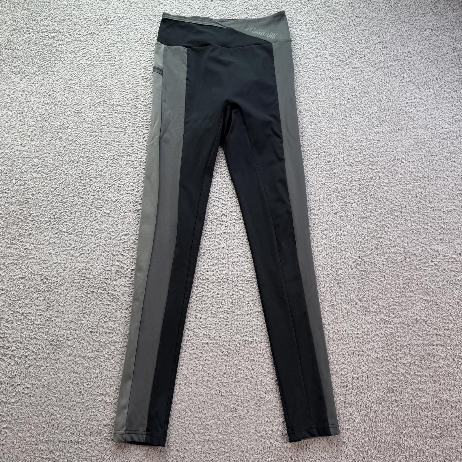 Gymshark Gymshark Leggings Womens S Black Gray Colorblock High Waist Size 28" / US 6 / IT 42 - 1 Thumbnail