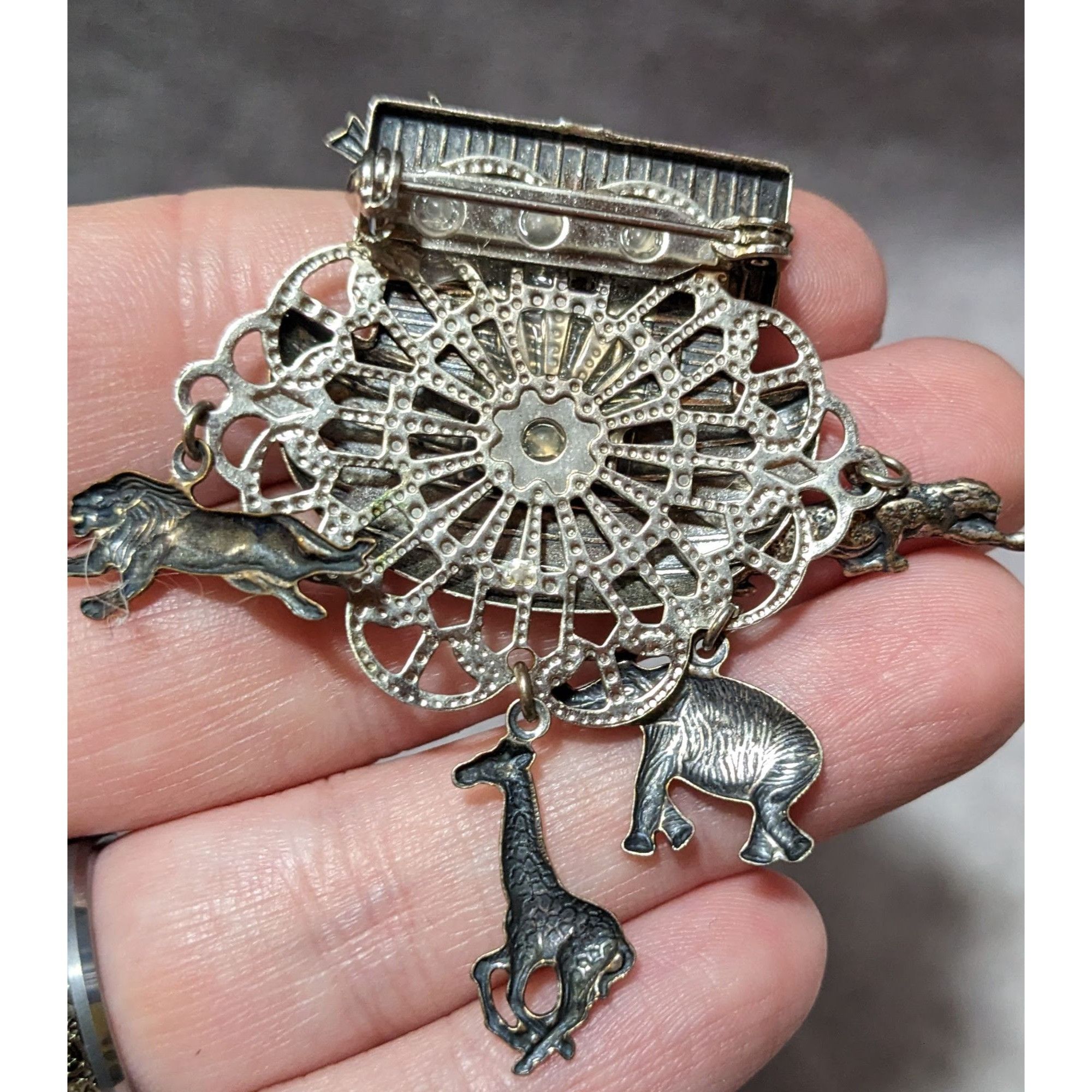 Other Vintage Noah's Ark Silver Tone Animal Charm Brooch Size ONE SIZE - 6 Thumbnail