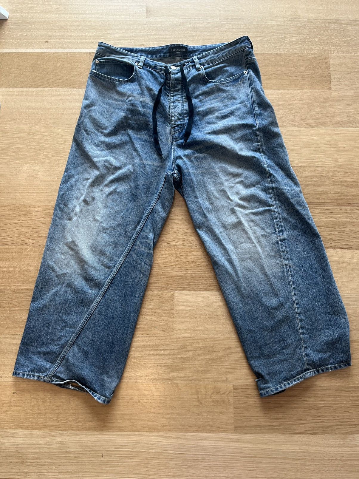 Balenciaga Balenciaga baggy twist jeans Size US 36 / EU 52 - 1 Thumbnail