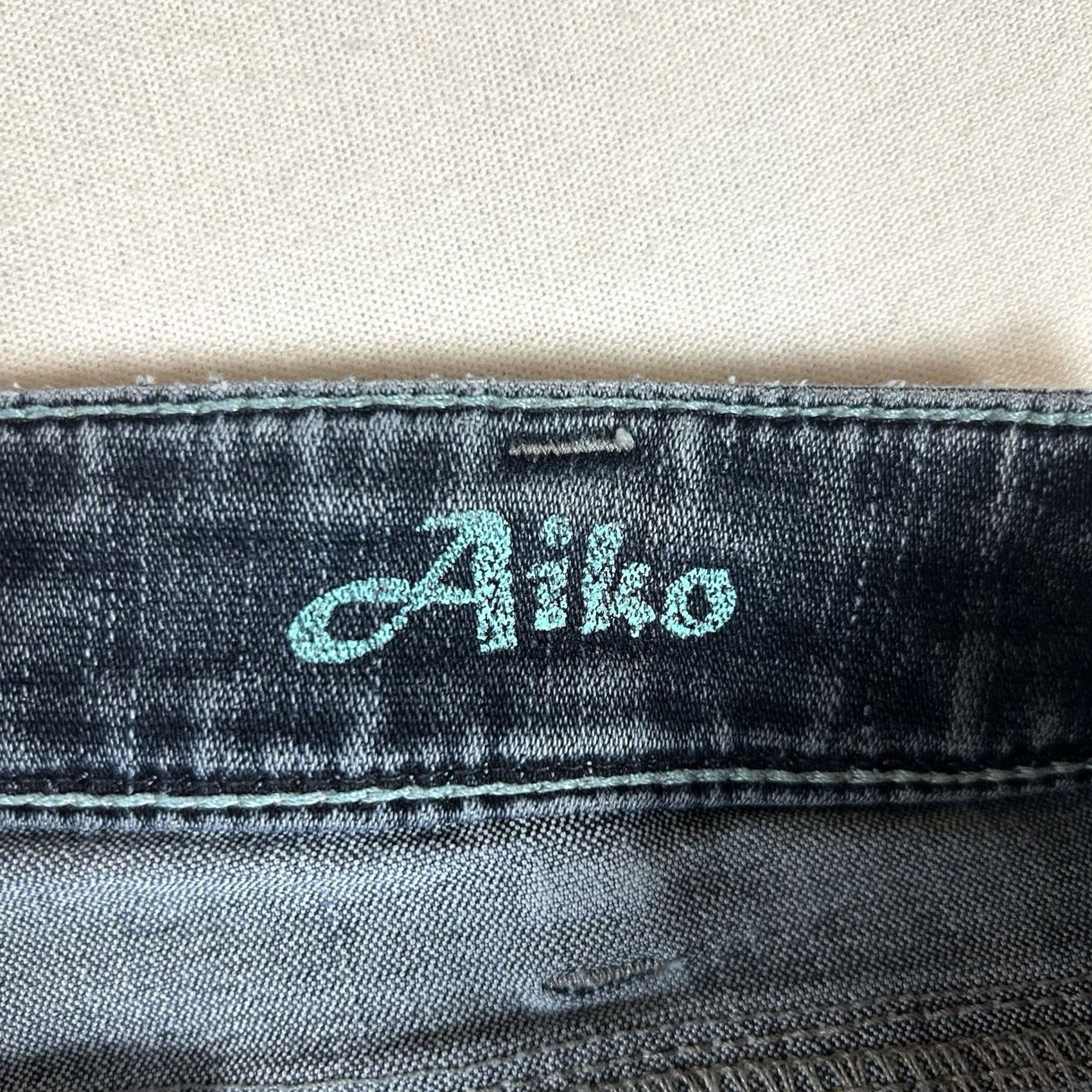 Vintage Silver Aiko Bootcut Jeans Womens 32 Blue Low Rise Embroidered Thick Stitch Hemmed Jeans Size 24" / US 00 / IT 34 - 7 Thumbnail