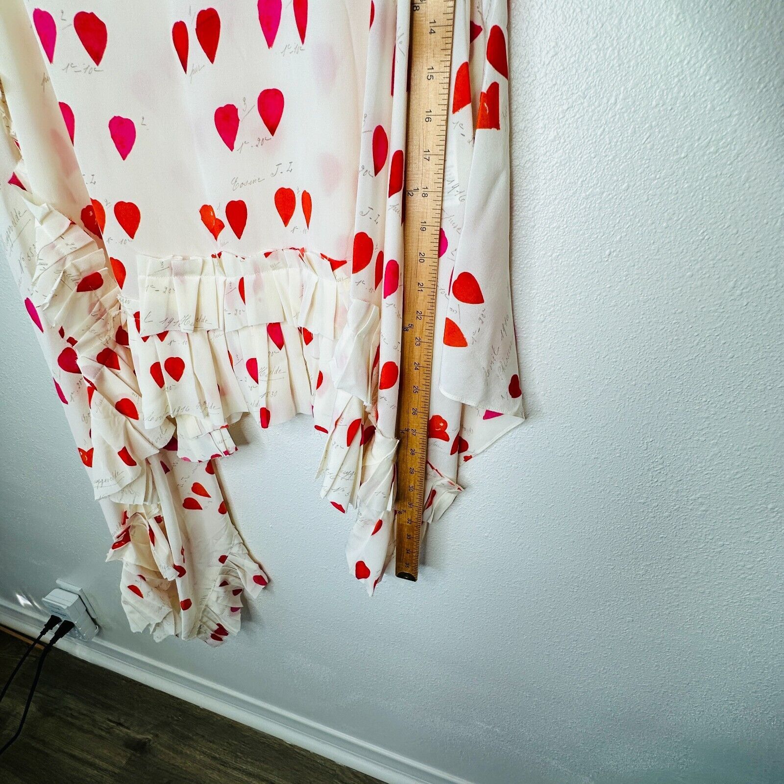 Alexander McQueen Alexander McQueen Cream Red Sleeveless Ruffle Blouse 44 / 12 Size L / US 10 / IT 46 - 21 Thumbnail