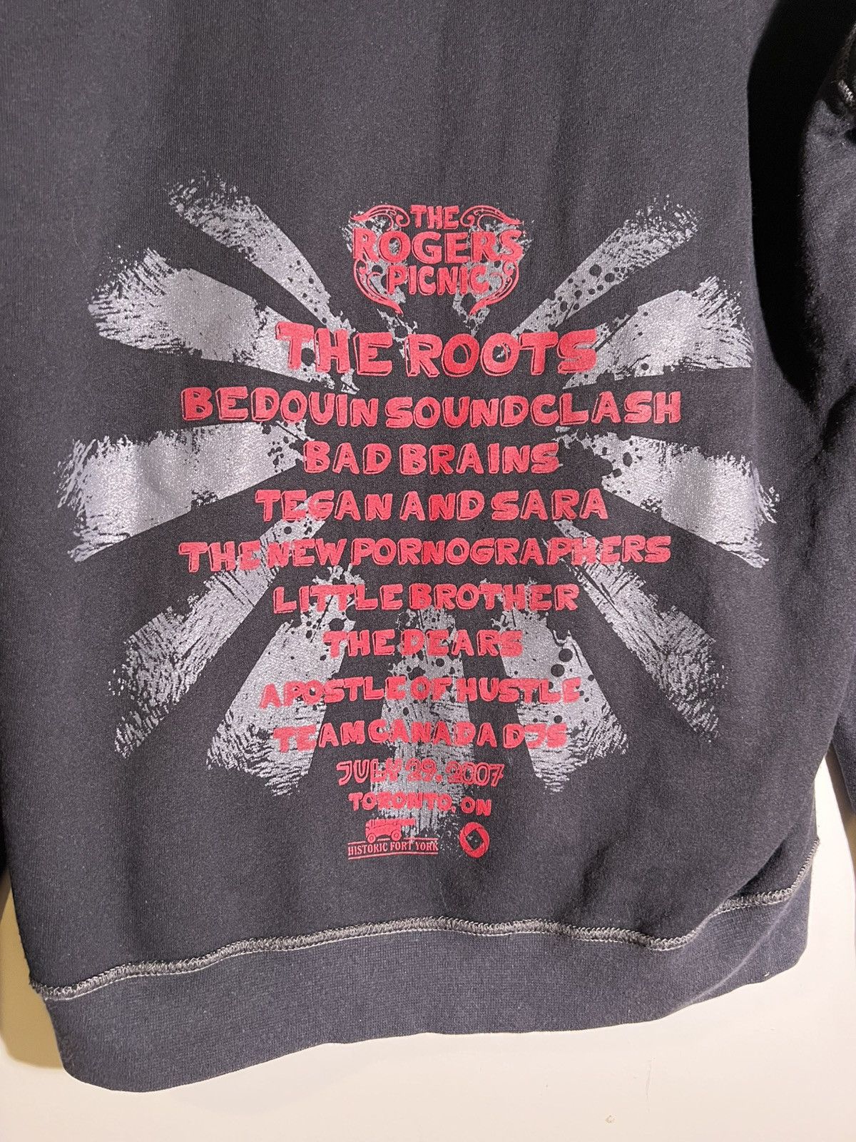 Vintage Y2K 2000’s VTG Vintage The Rogers Picnic Rock Band Hoodie Size US M / EU 48-50 / 2 - 5 Thumbnail