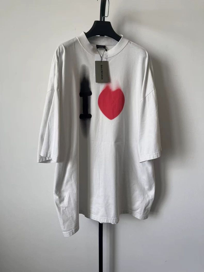 Balenciaga Balenciaga Letter Heart Printed Short Sleeve T-Shirt, Loos Size US XS / EU 42 / 0 - 1 Thumbnail