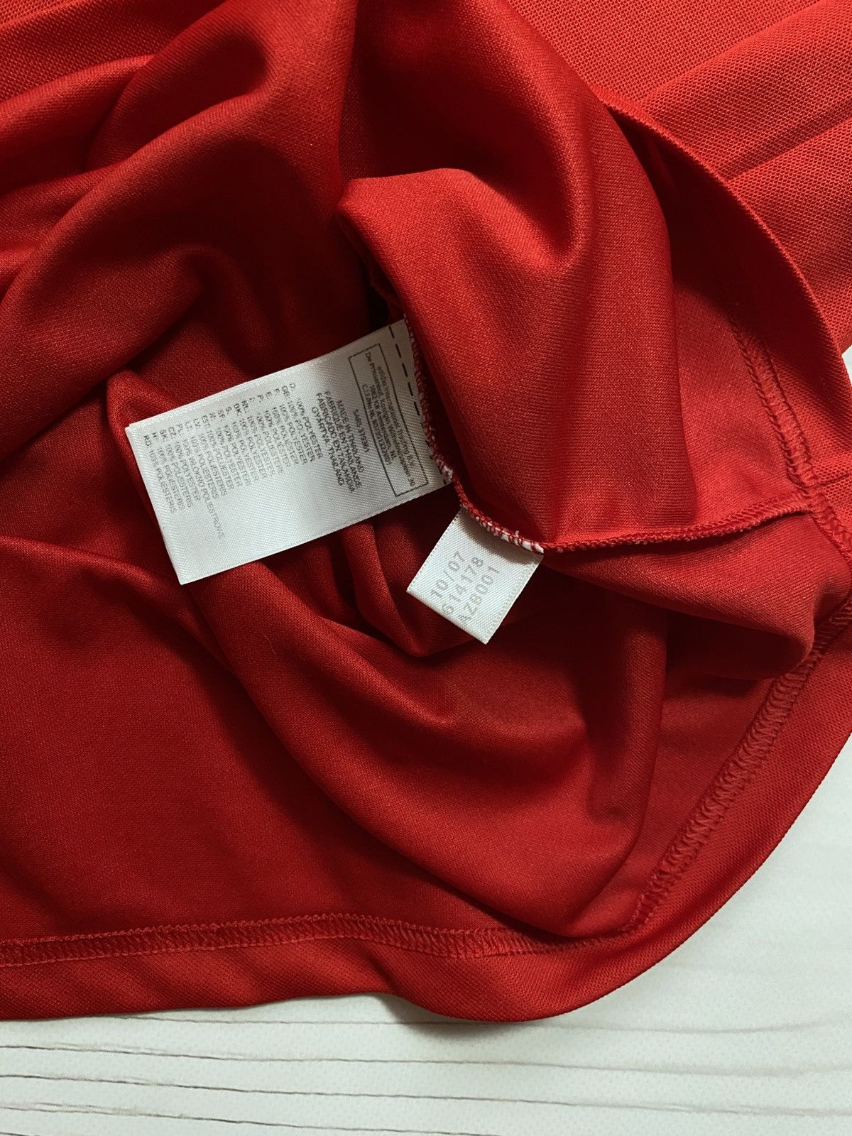 Adidas Vintage Adidas Spain 2007 home soccer football y2k jersey Size US L / EU 52-54 / 3 - 4 Thumbnail