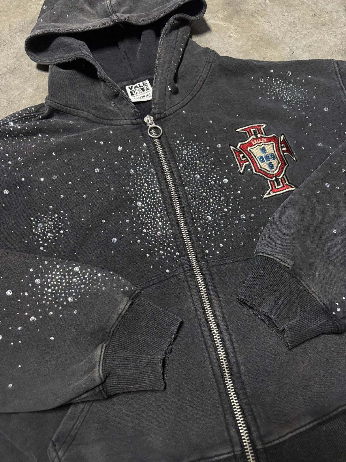 Vale Vale Forever Pluto Custered Zip Up 'Black' Size US M / EU 48-50 / 2 - 2 Thumbnail